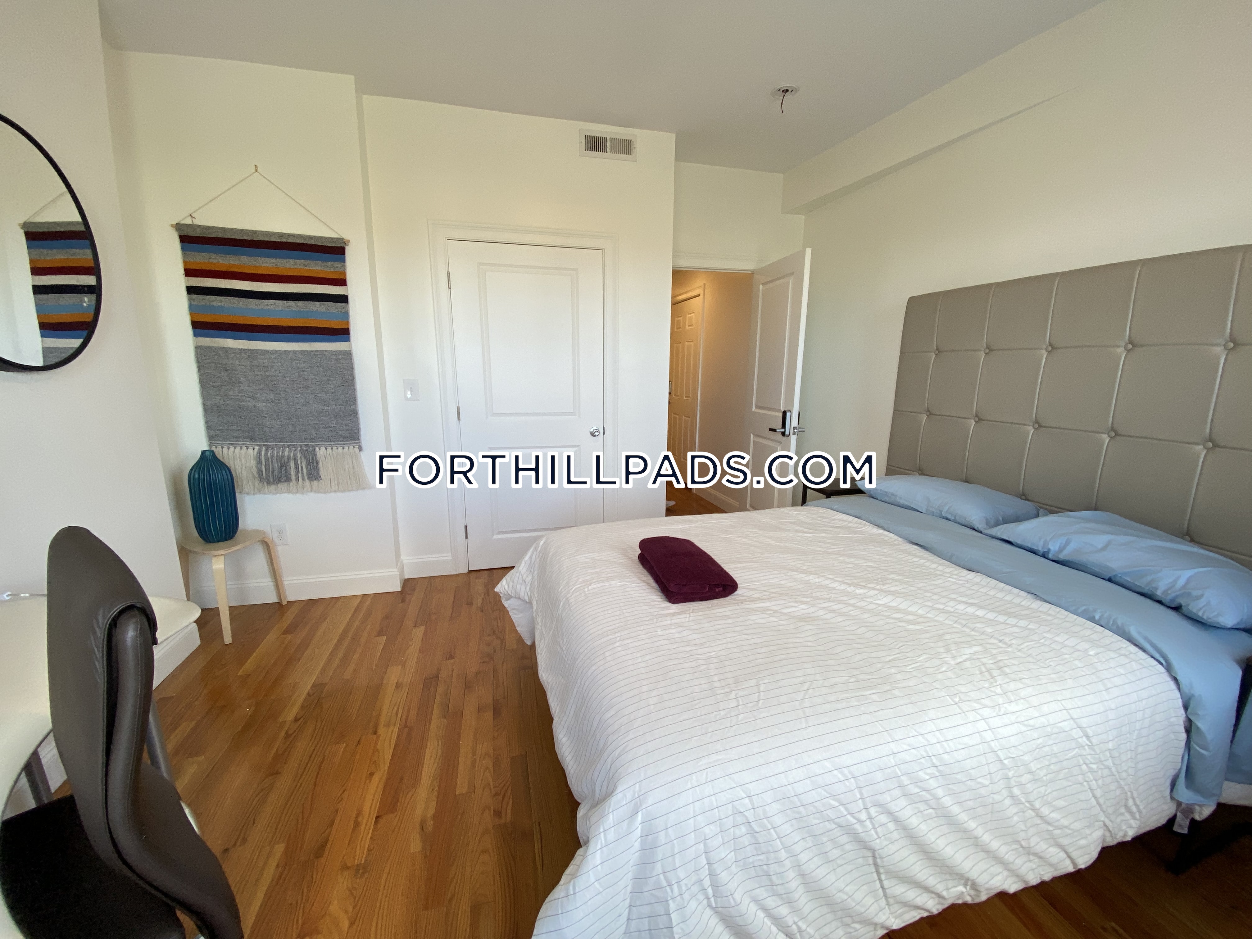 3 bed, 1 bath apartment for rent at 48 Guild St Unit 1, Roxbury — photo 4 of 13