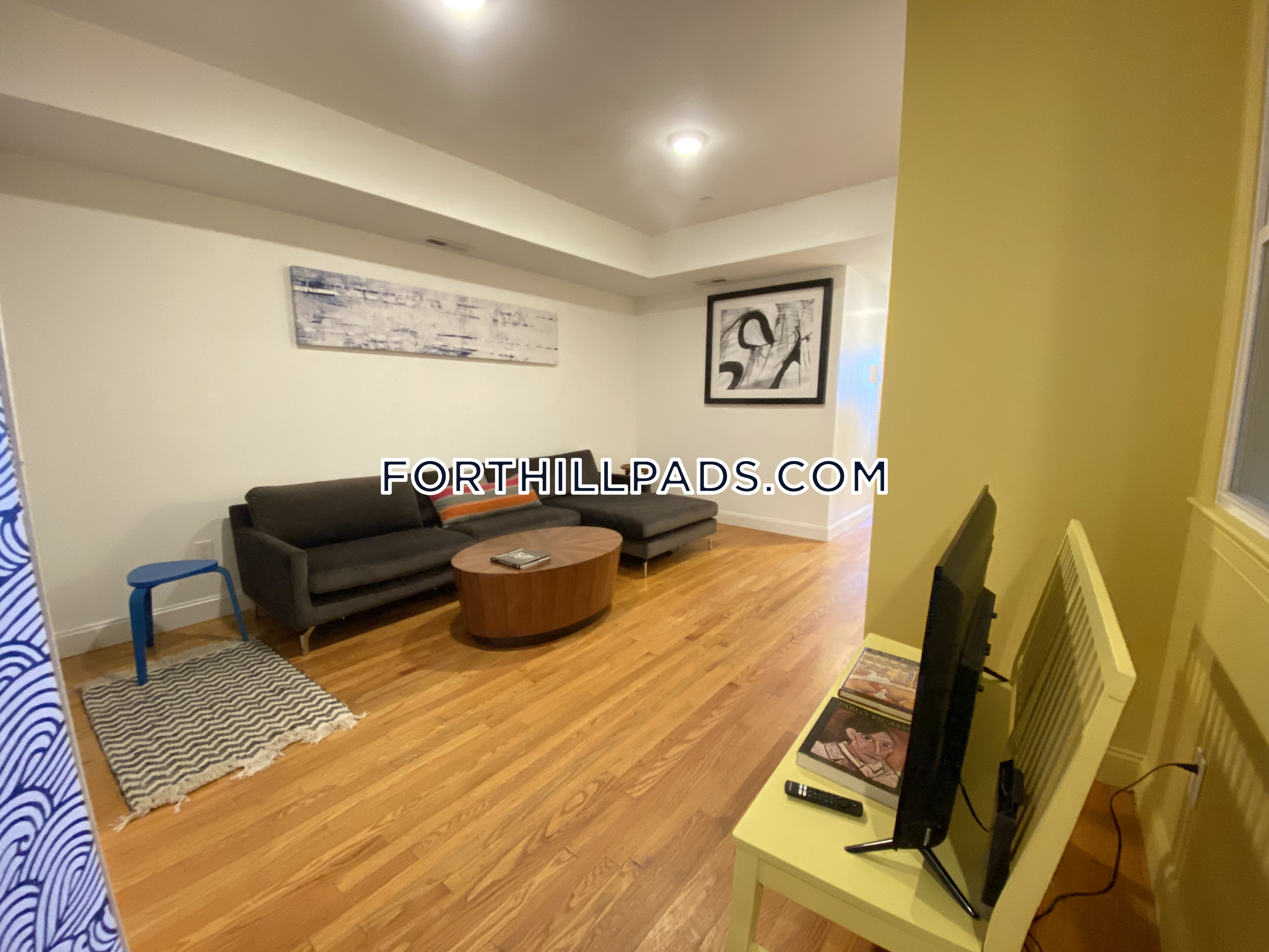 3 bed, 1 bath apartment for rent at 48 Guild St Unit 1, Roxbury — photo 11 of 13