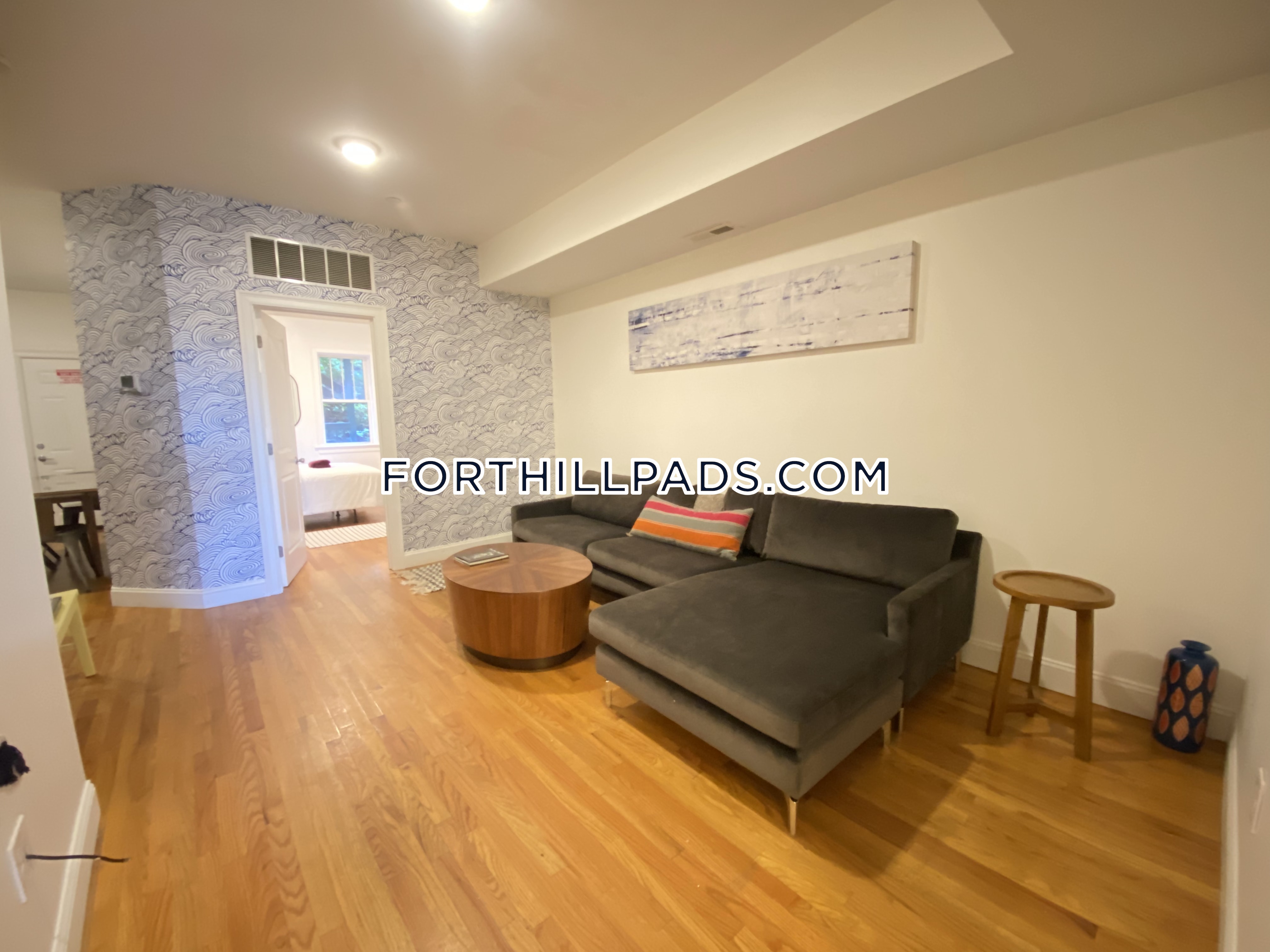 3 bed, 1 bath apartment for rent at 48 Guild St Unit 1, Roxbury — photo 2 of 13
