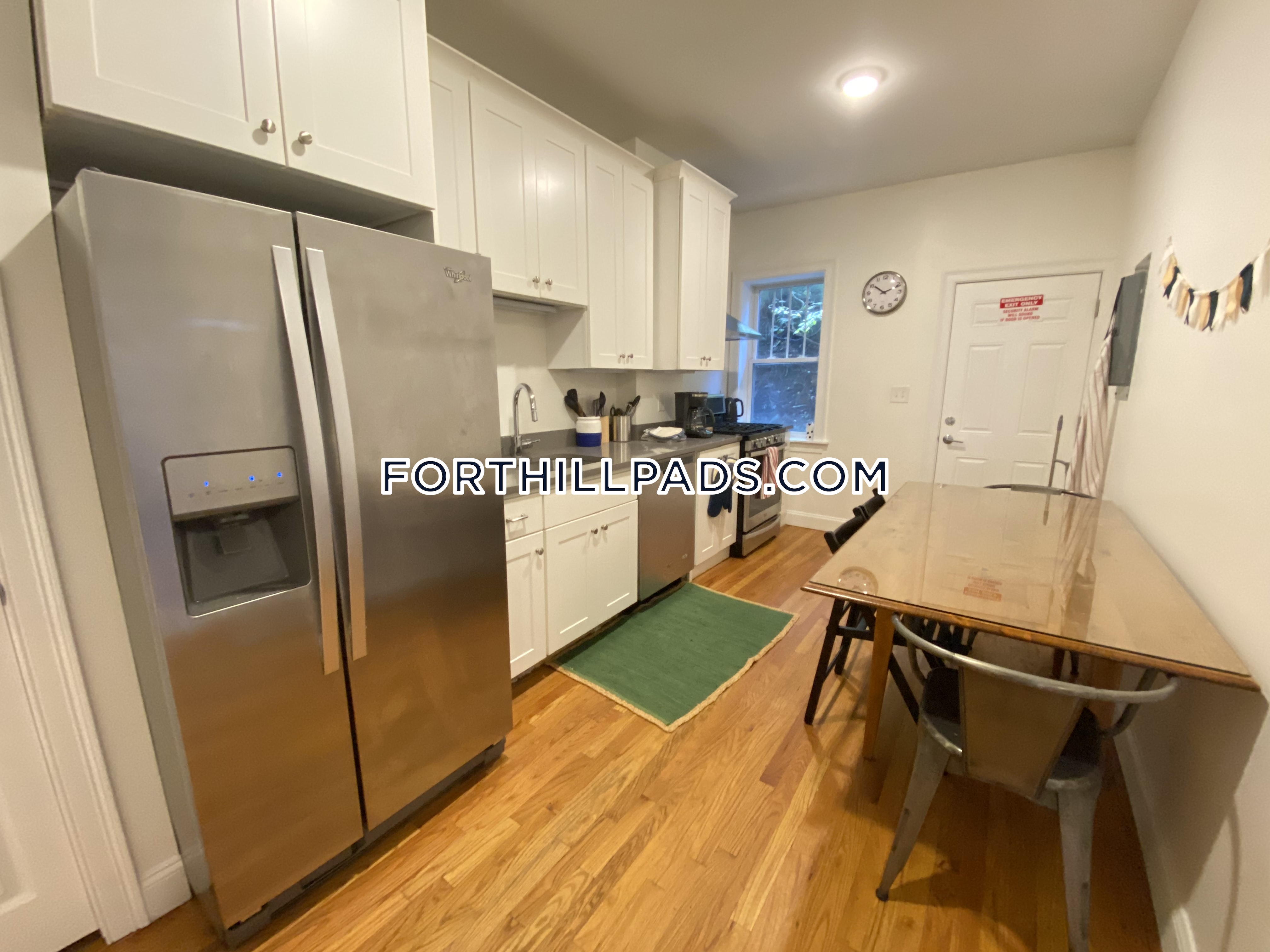 3 bed, 1 bath apartment for rent at 48 Guild St Unit 1, Roxbury — photo 3 of 13