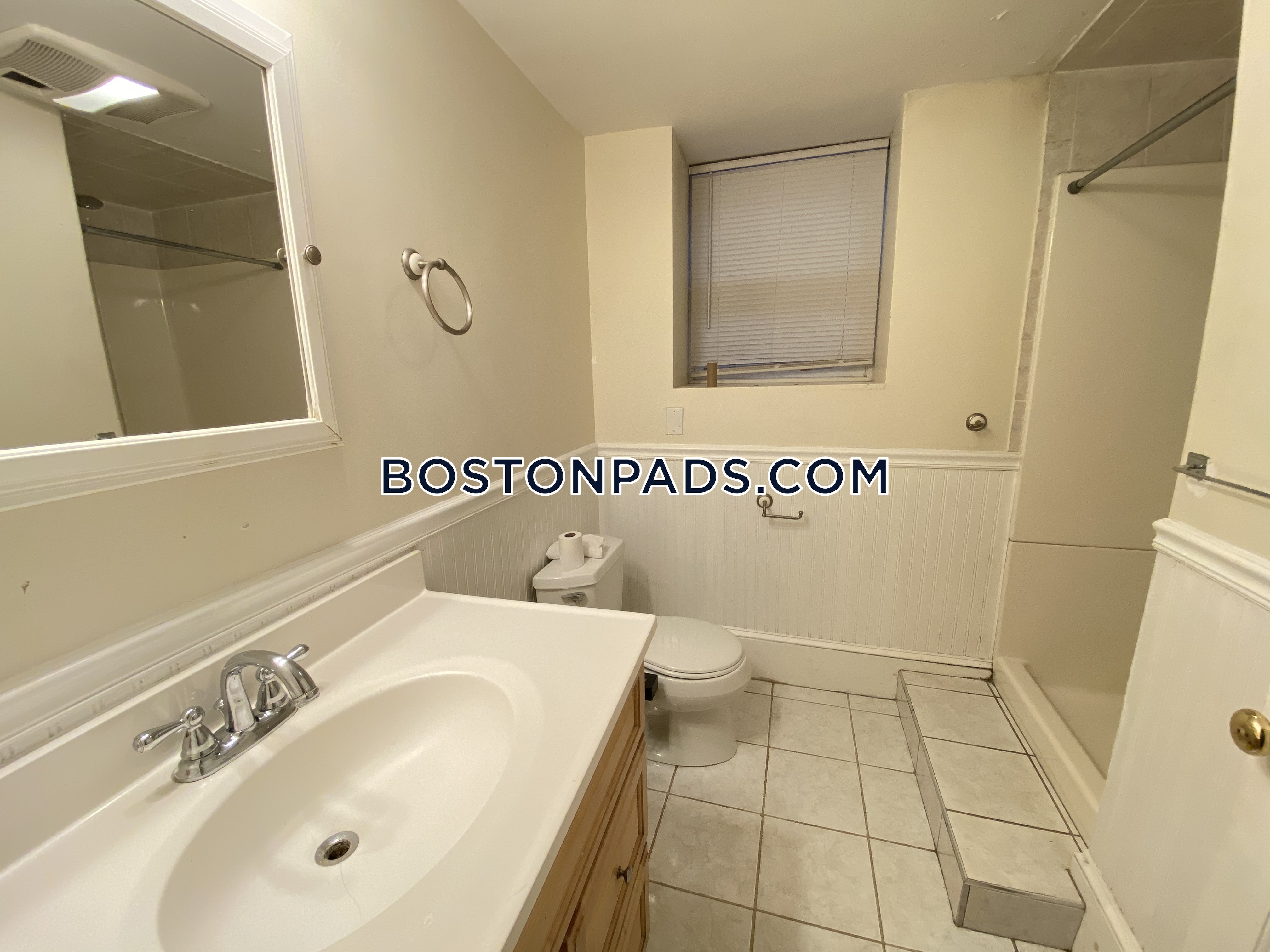 5 bed, 2.5 bath apartment for rent at 62 Ridgemont St Unit U1, Allston — photo 22 of 23