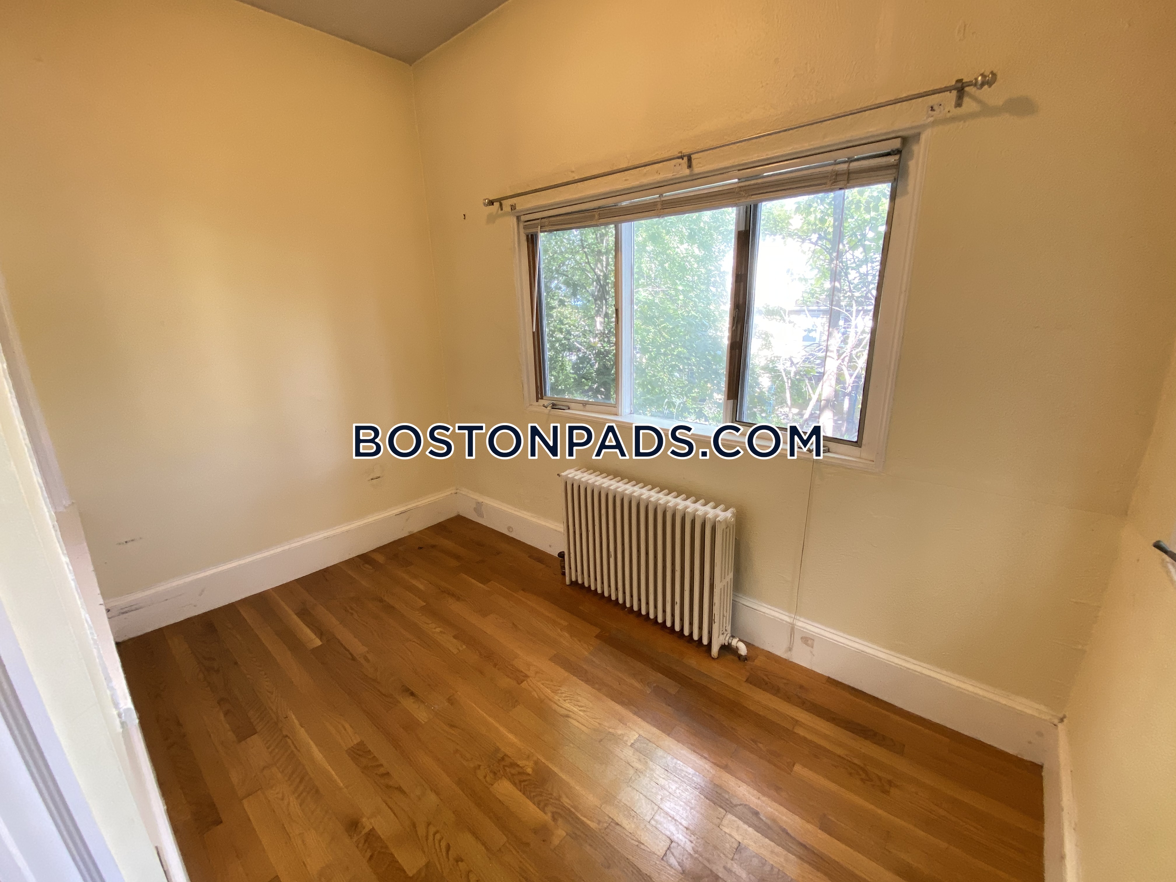 5 bed, 2.5 bath apartment for rent at 62 Ridgemont St Unit U1, Allston — photo 12 of 23
