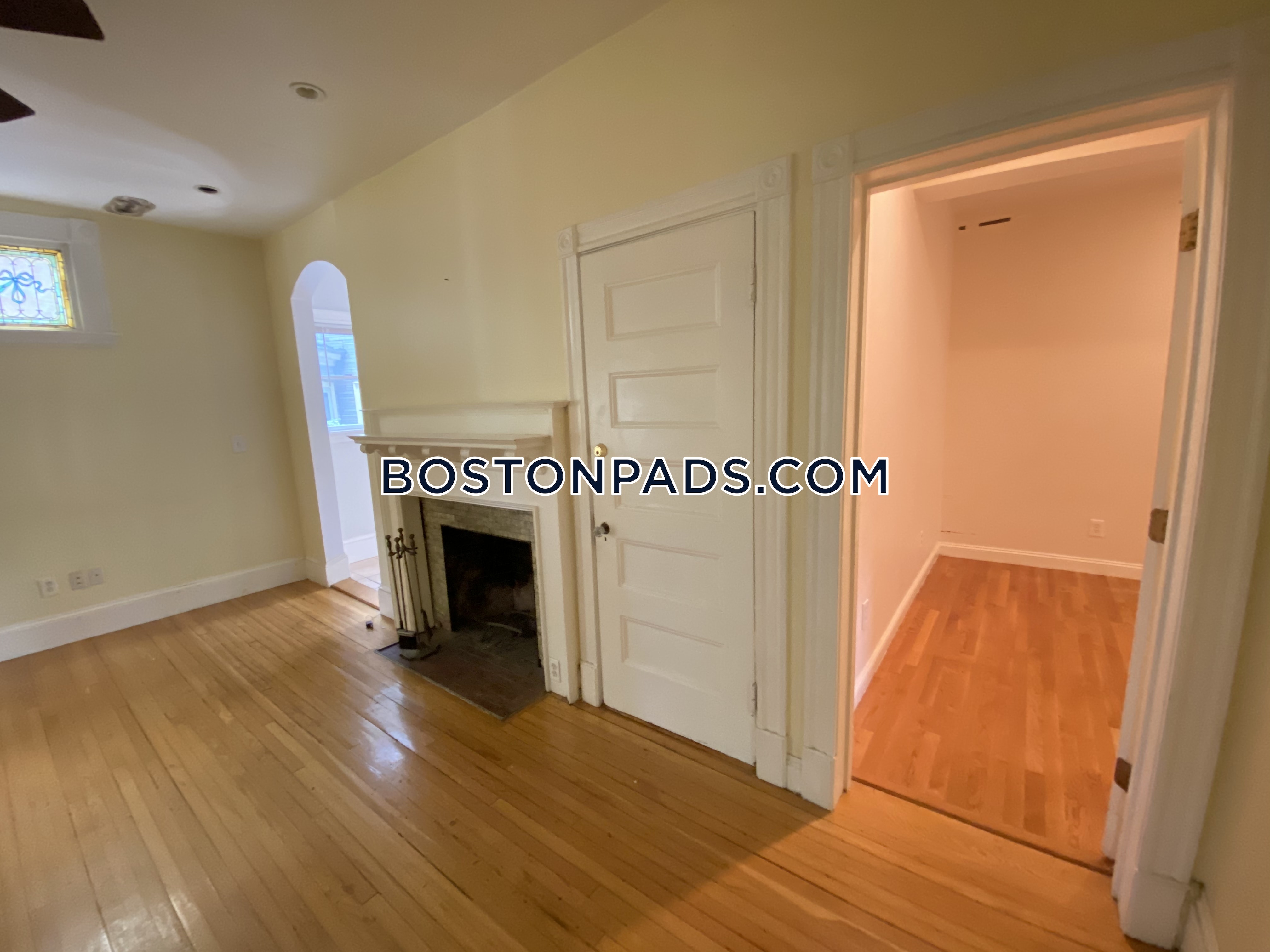 5 bed, 2.5 bath apartment for rent at 62 Ridgemont St Unit U1, Allston — photo 2 of 23