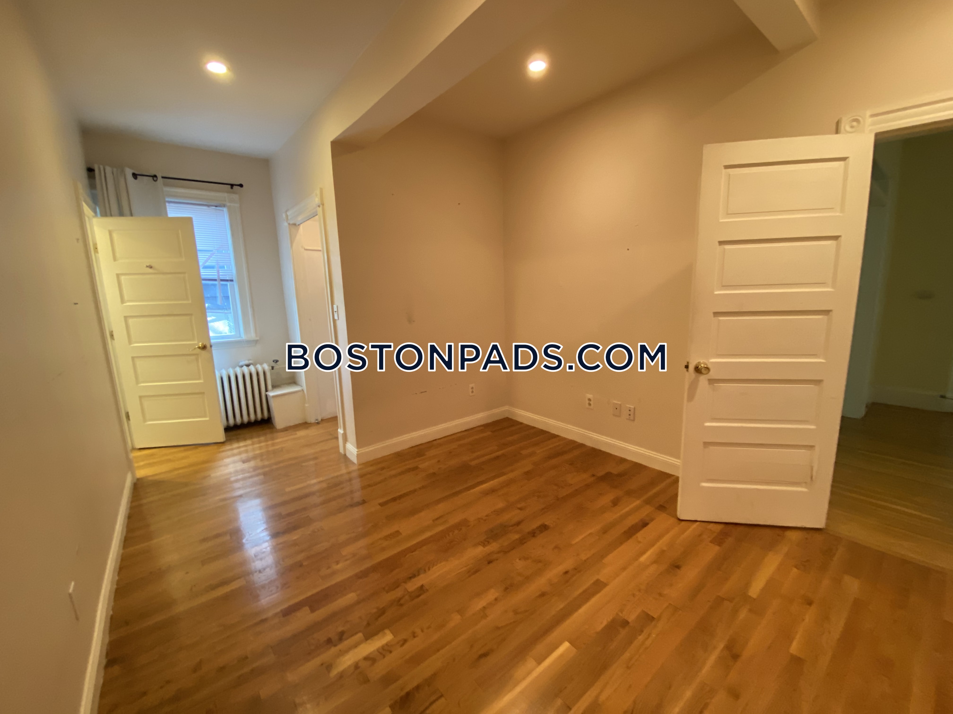 5 bed, 2.5 bath apartment for rent at 62 Ridgemont St Unit U1, Allston — photo 6 of 23