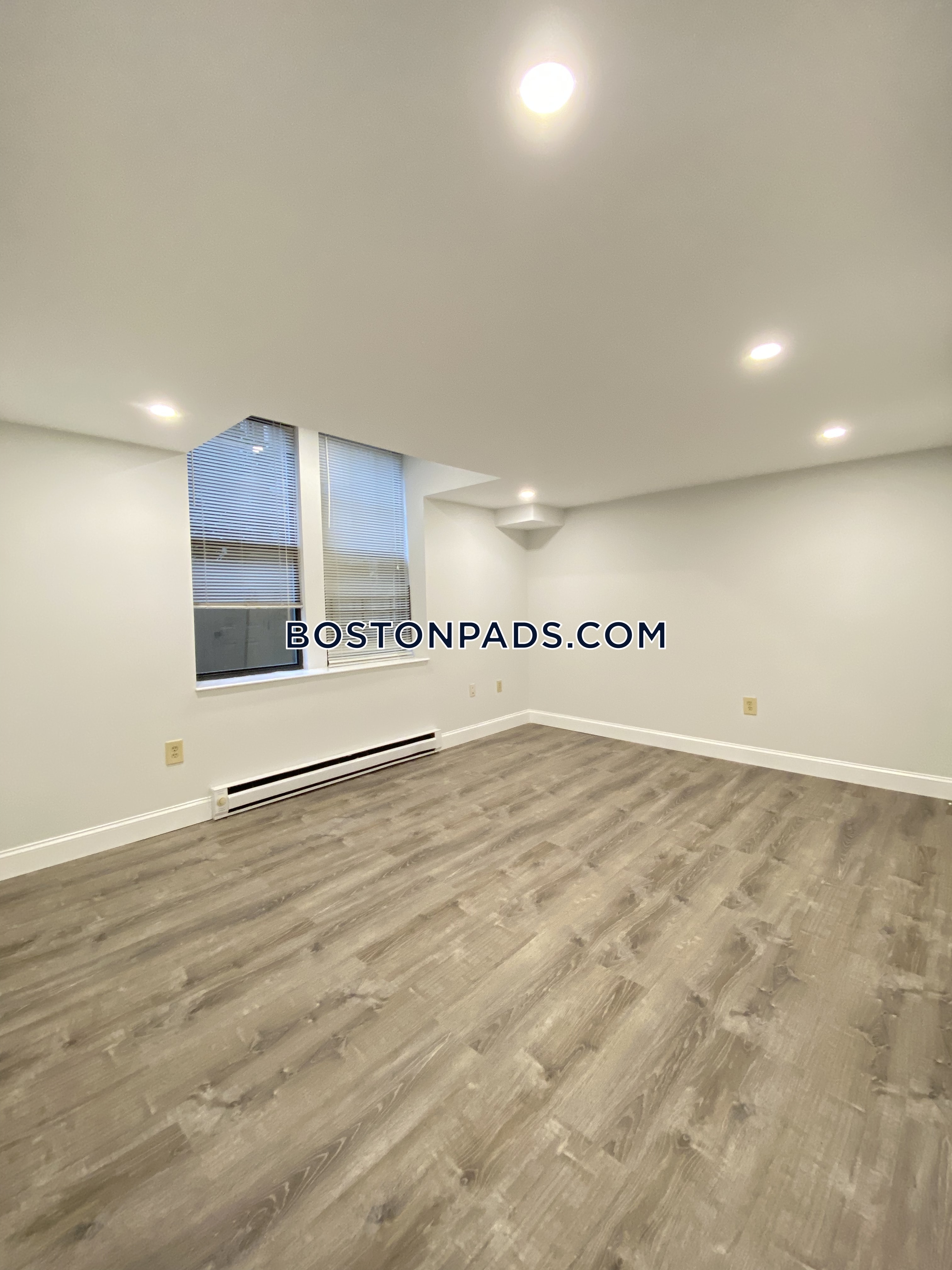 1 bed, 1 bath apartment for rent at 104 Queensberry St Unit Bb, Fenway — photo 9 of 13