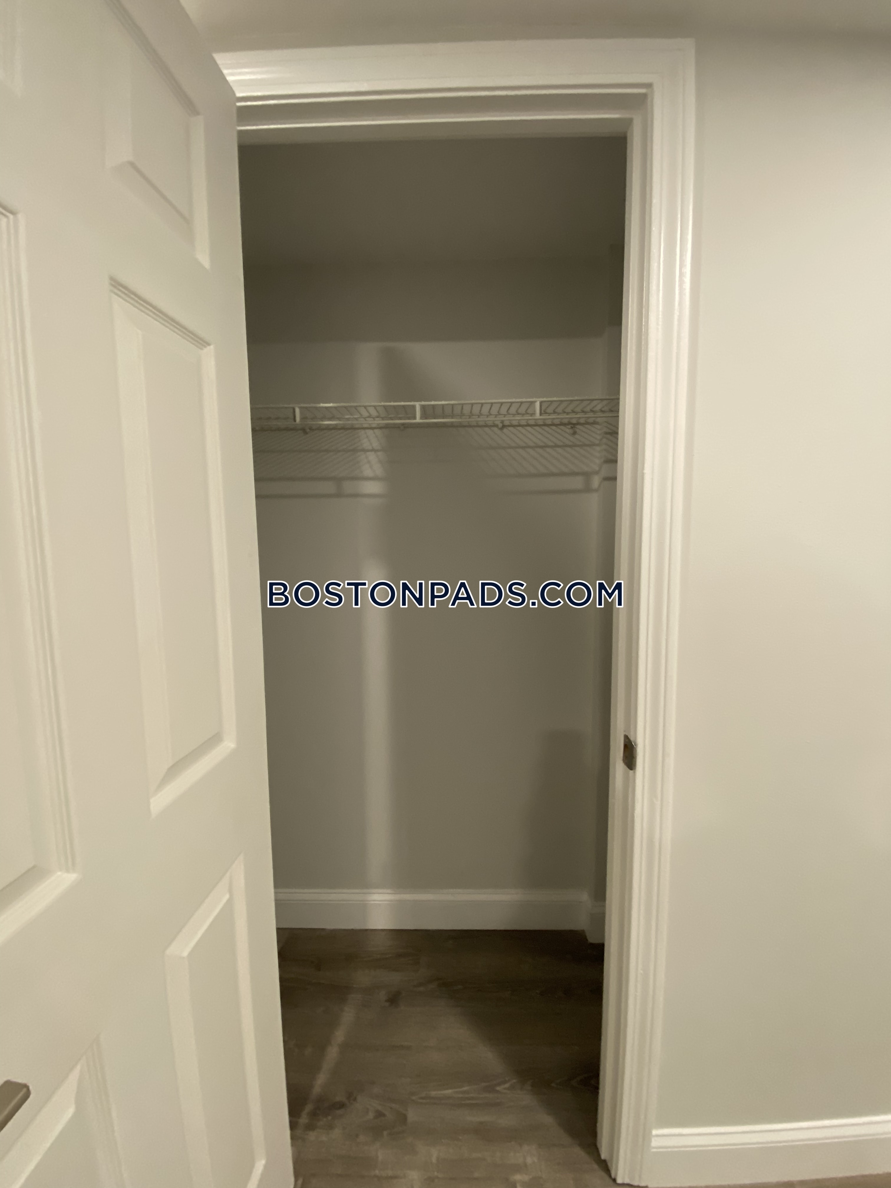 1 bed, 1 bath apartment for rent at 104 Queensberry St Unit Bb, Fenway — photo 2 of 13