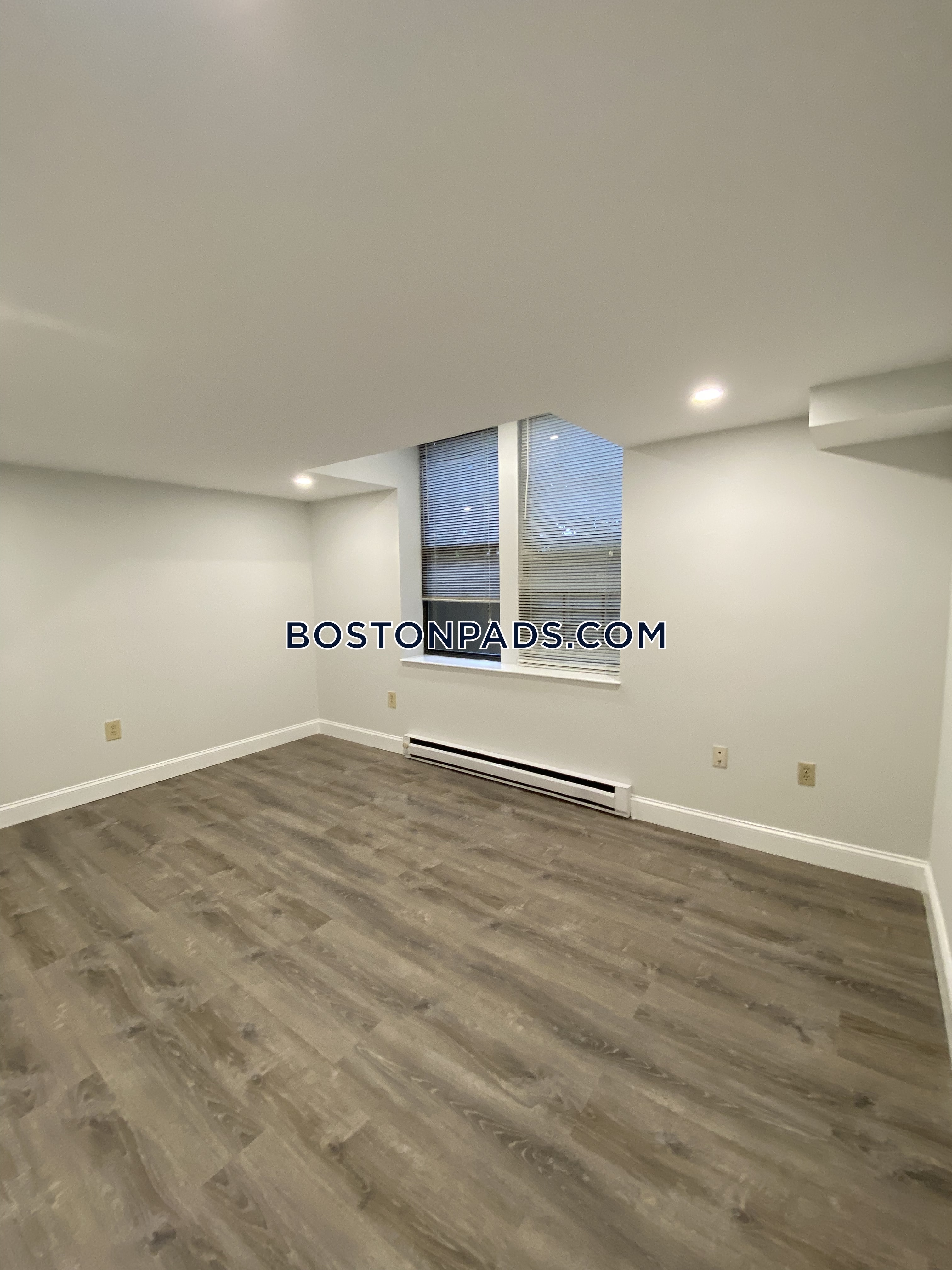 1 bed, 1 bath apartment for rent at 104 Queensberry St Unit Bb, Fenway — photo 8 of 13