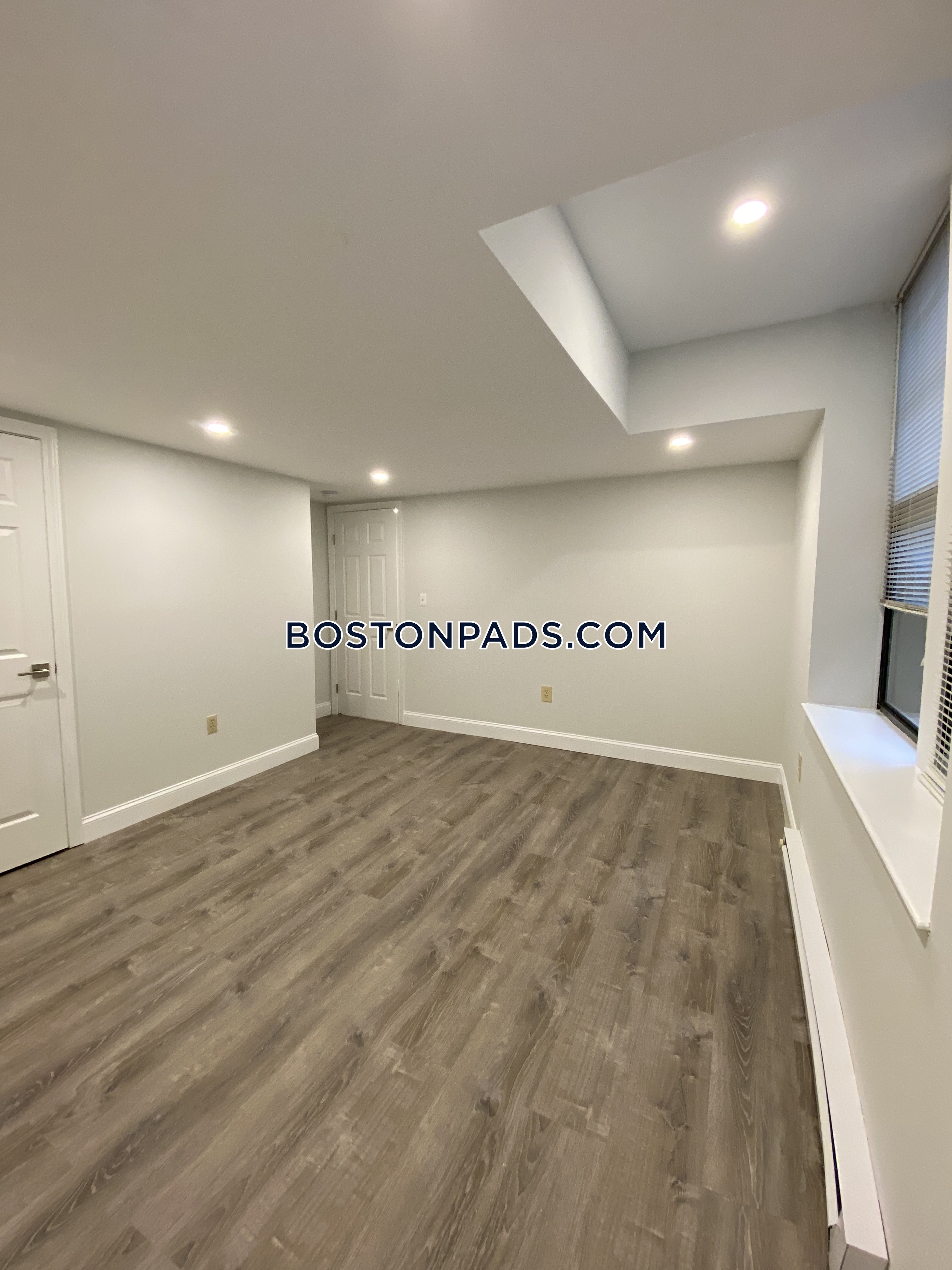 1 bed, 1 bath apartment for rent at 104 Queensberry St Unit Bb, Fenway — photo 12 of 13