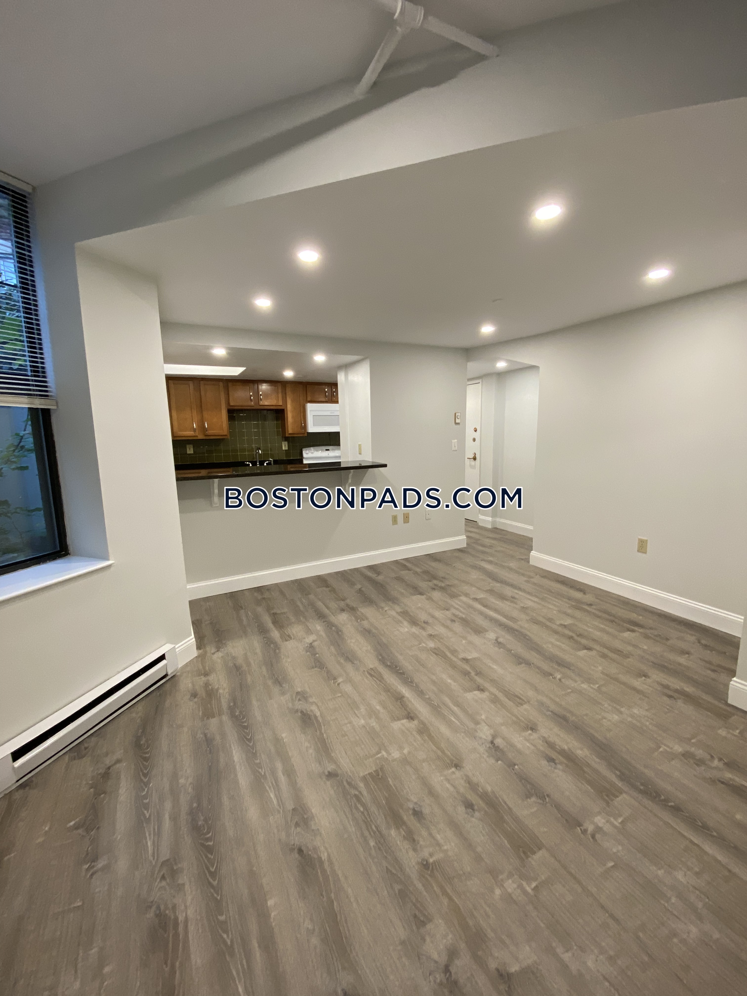 1 bed, 1 bath apartment for rent at 104 Queensberry St Unit Bb, Fenway
