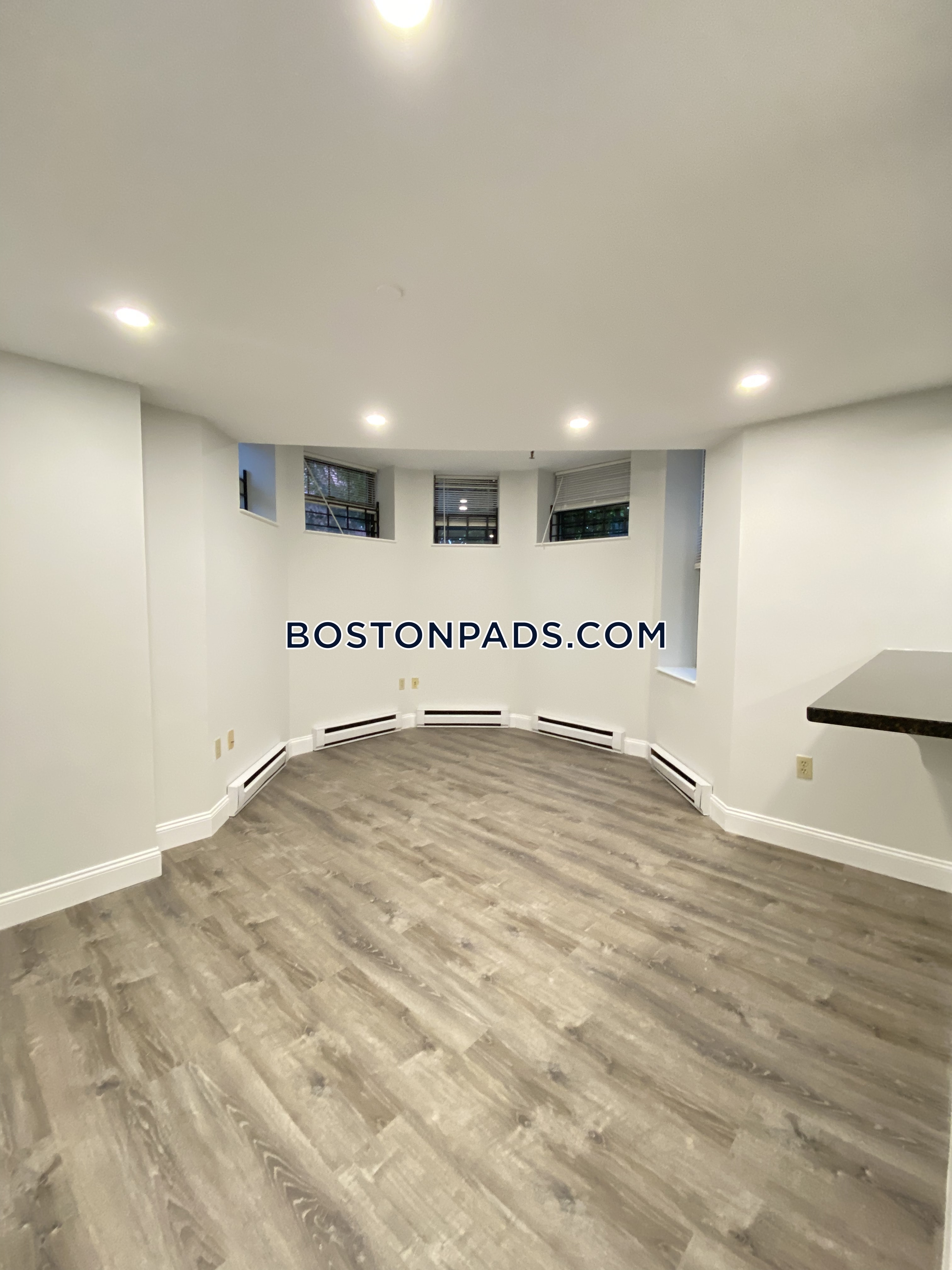 1 bed, 1 bath apartment for rent at 104 Queensberry St Unit Bb, Fenway — photo 11 of 13