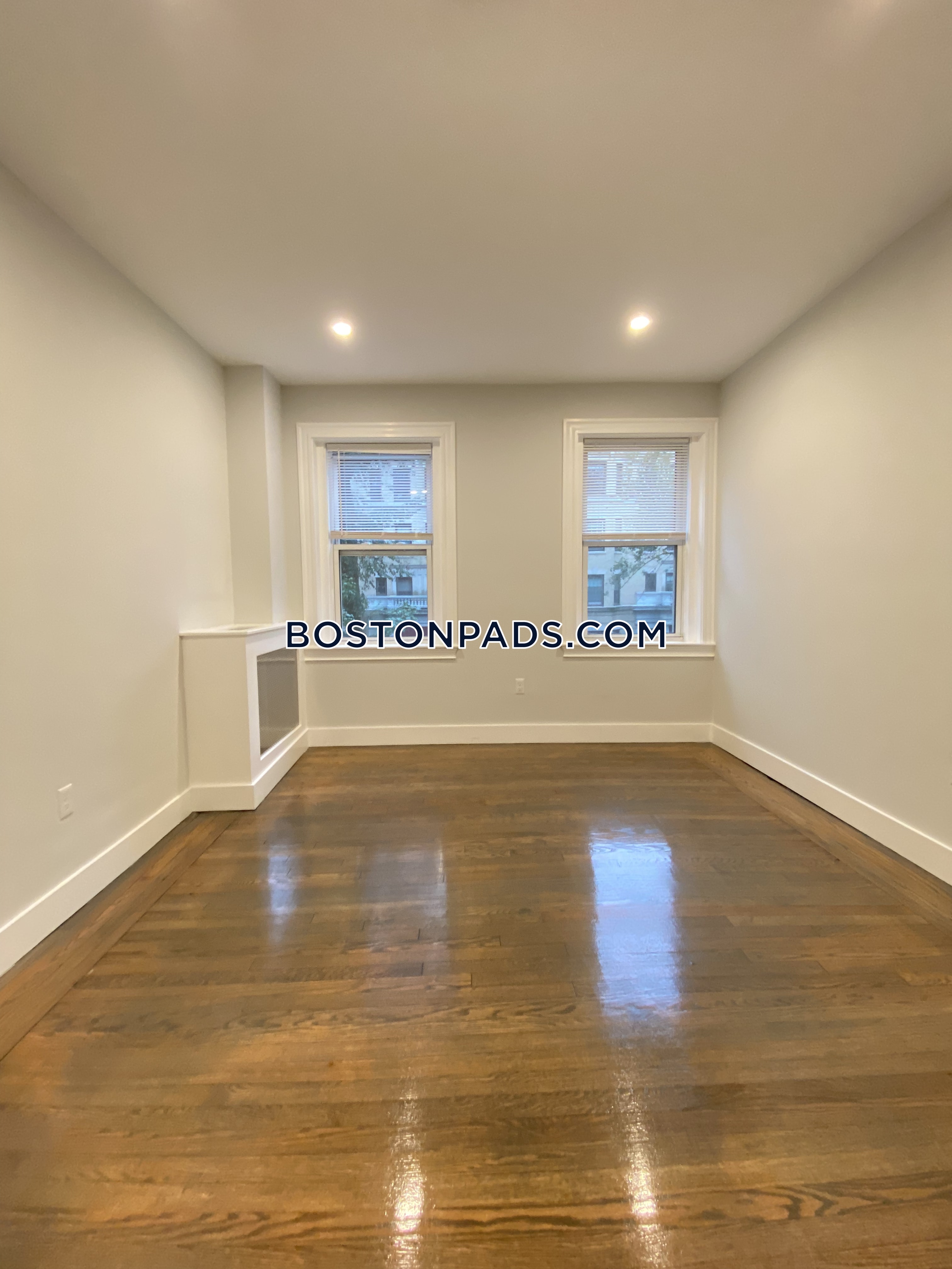 1 bed, 1 bath apartment for rent at 32 Queensberry St Unit 5A, Fenway — photo 3 of 12