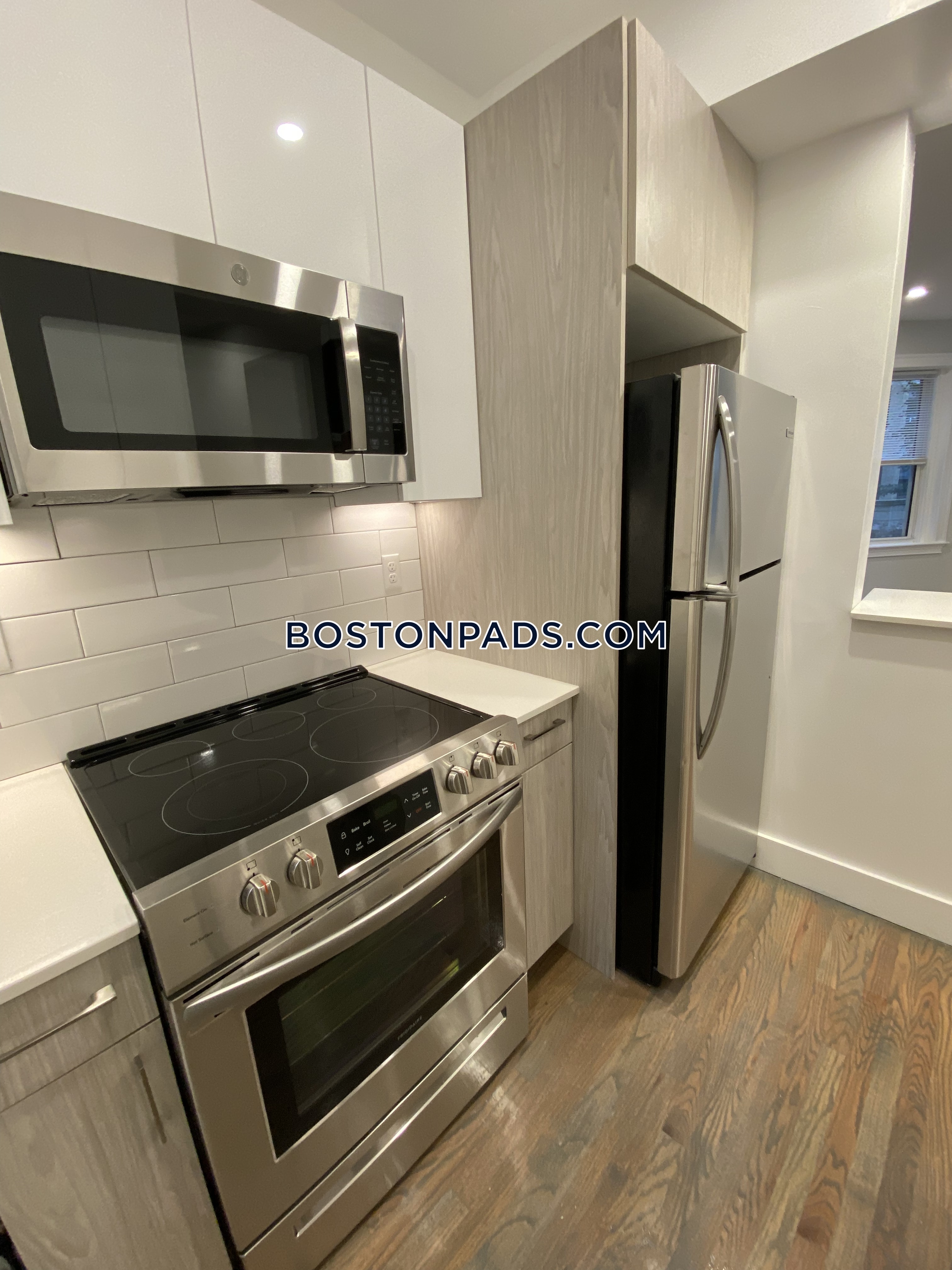 1 bed, 1 bath apartment for rent at 32 Queensberry St Unit 5A, Fenway — photo 2 of 12