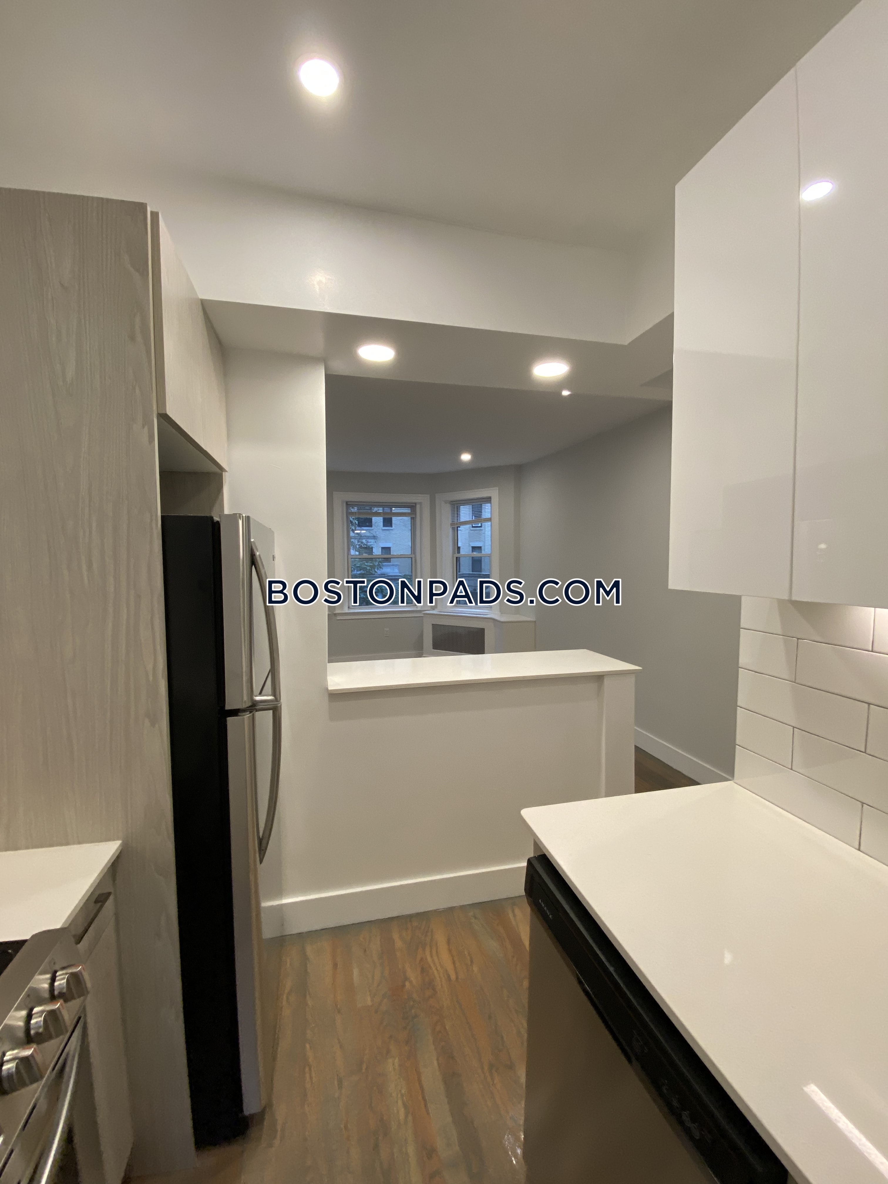 1 bed, 1 bath apartment for rent at 32 Queensberry St Unit 5A, Fenway — photo 11 of 12