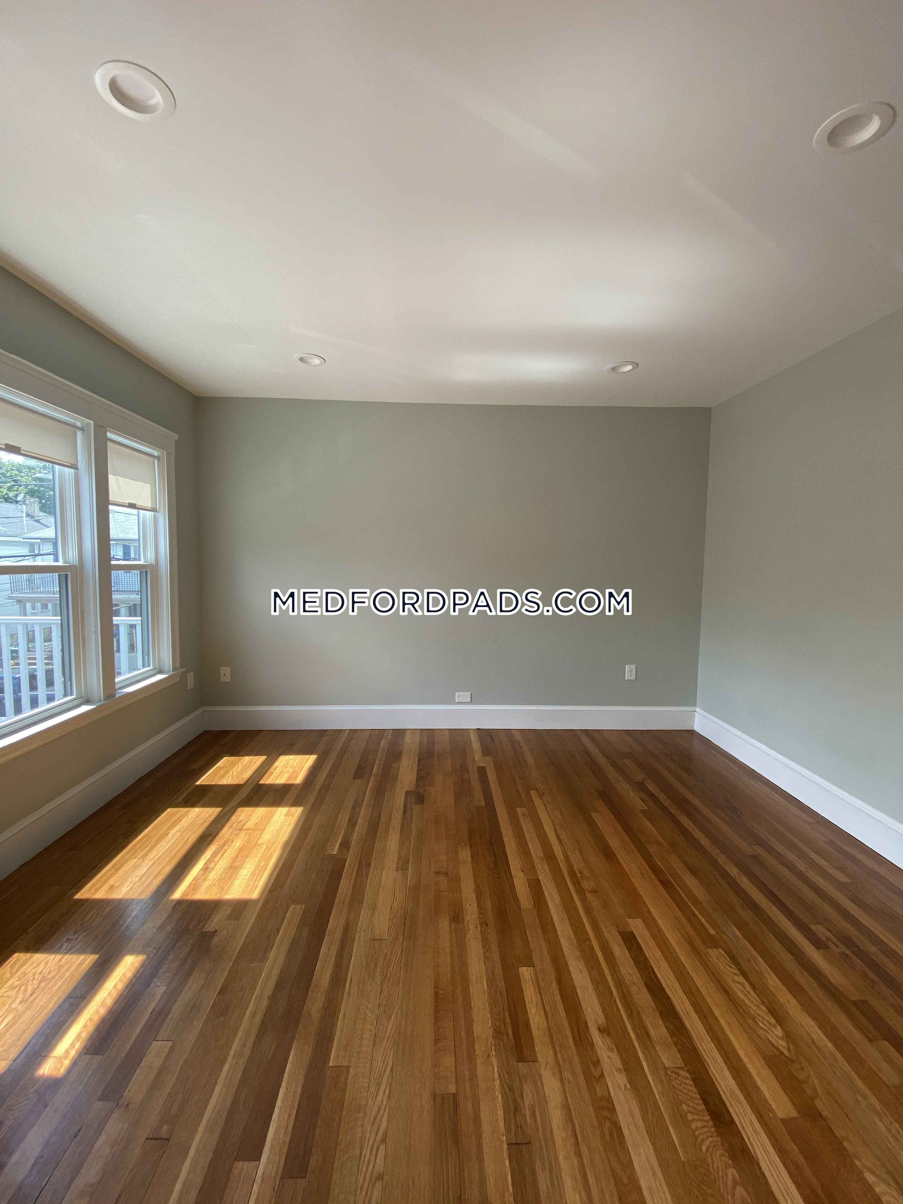 5 bed, 2 bath apartment for rent at 23 Berwick Rd Unit 2, Tufts University — photo 18 of 20