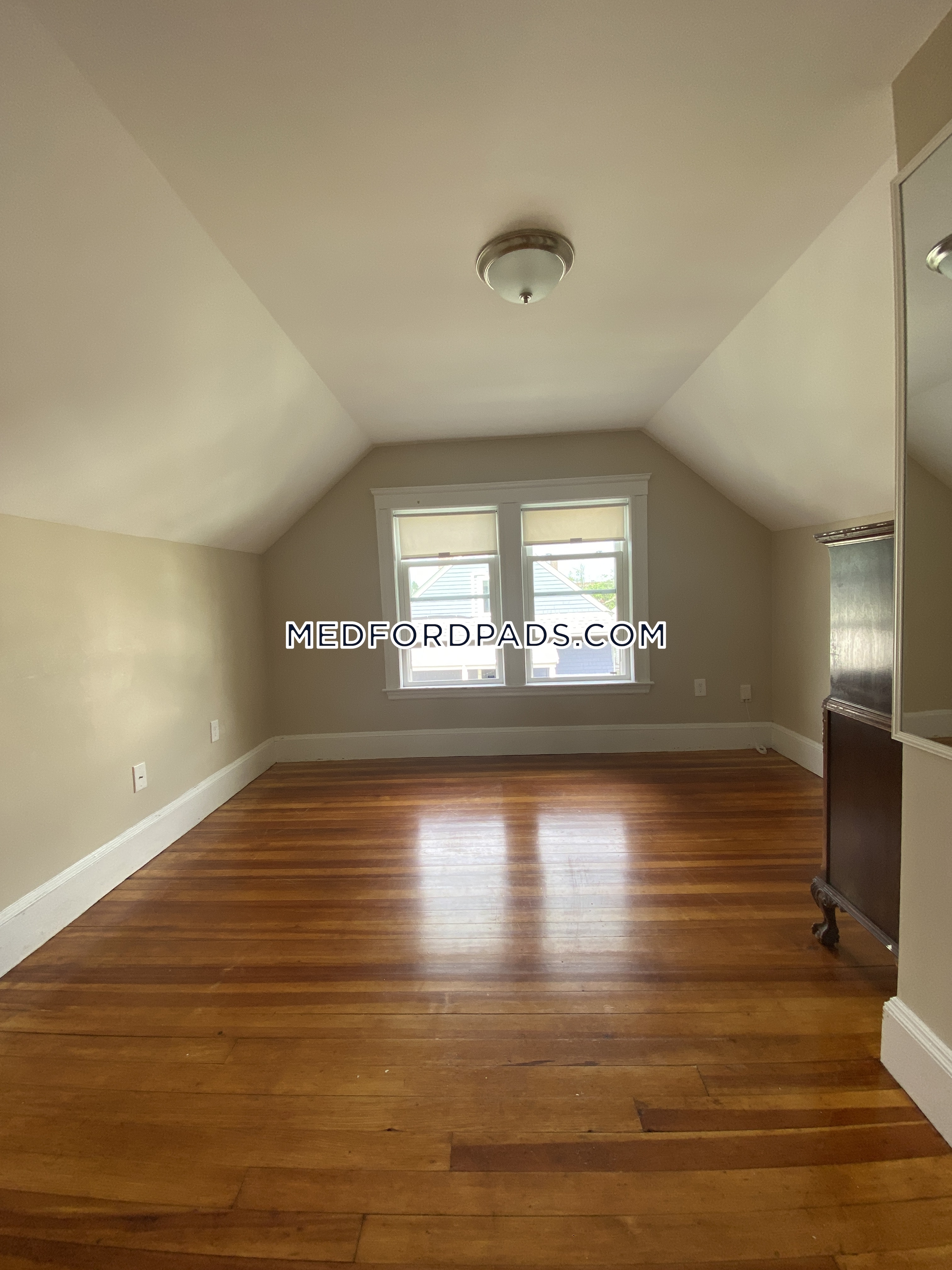 5 bed, 2 bath apartment for rent at 23 Berwick Rd Unit 2, Tufts University