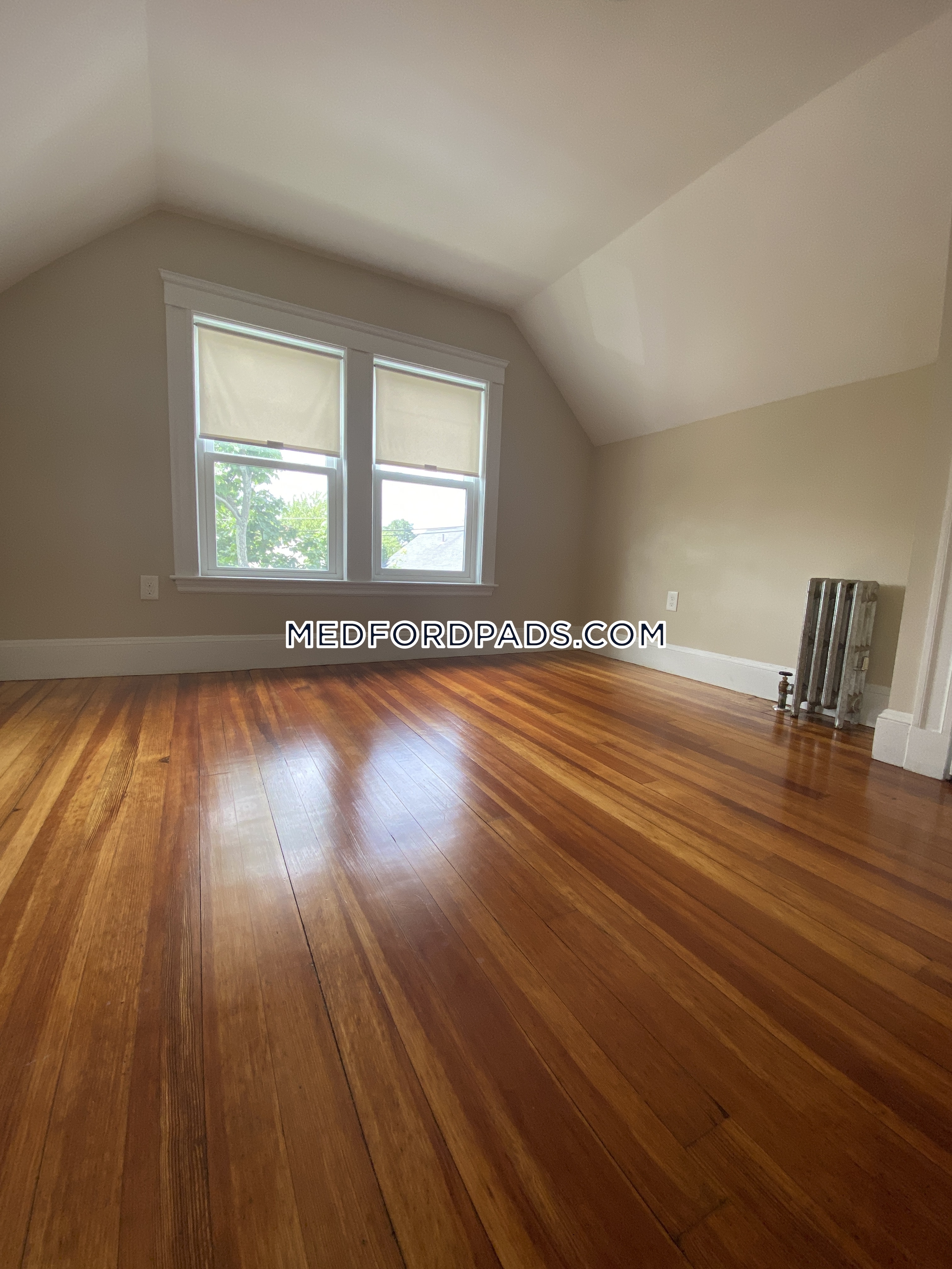 5 bed, 2 bath apartment for rent at 23 Berwick Rd Unit 2, Tufts University — photo 5 of 20