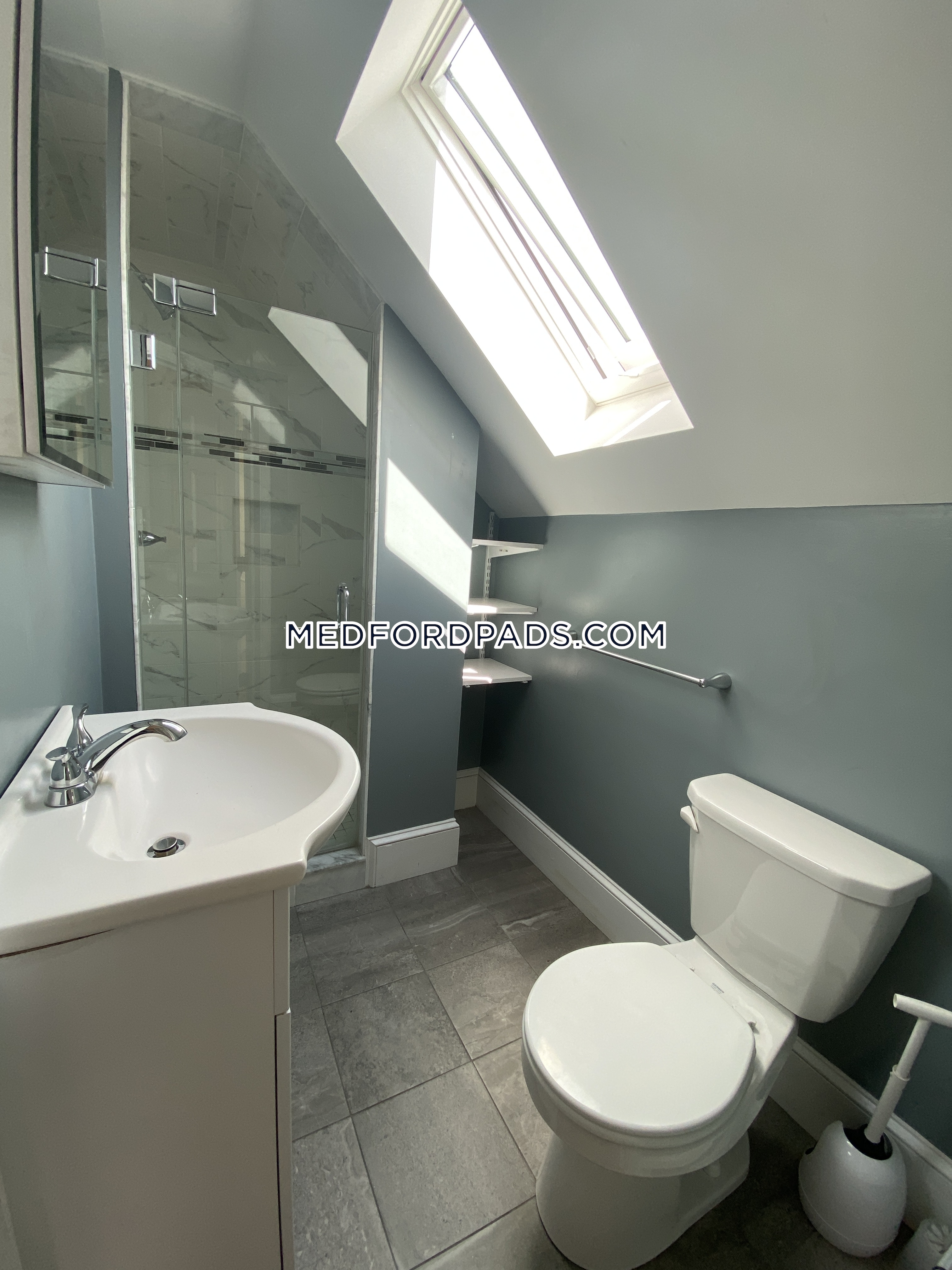 5 bed, 2 bath apartment for rent at 23 Berwick Rd Unit 2, Tufts University — photo 6 of 20