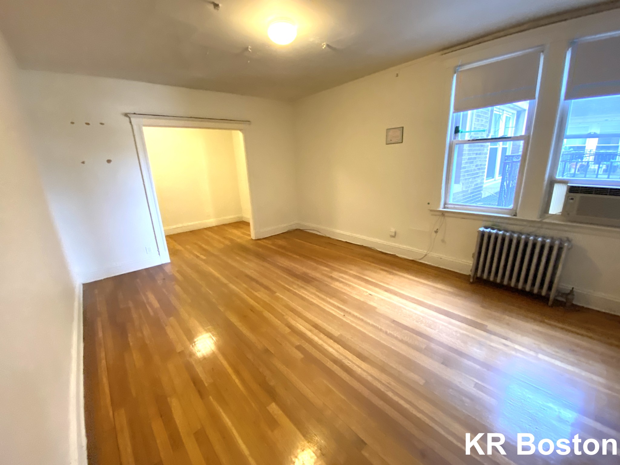 2 bed, 1 bath apartment for rent at 1633 Commonwealth Ave Unit 10, Brighton