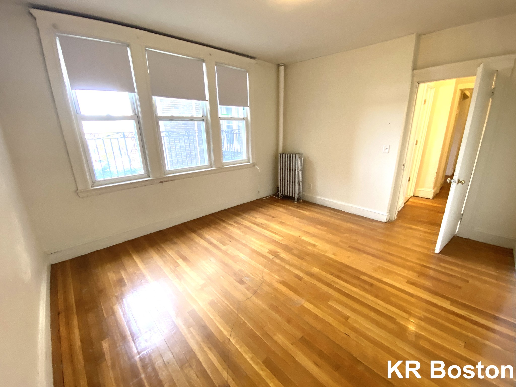 2 bed, 1 bath apartment for rent at 1633 Commonwealth Ave Unit 10, Brighton — photo 4 of 5