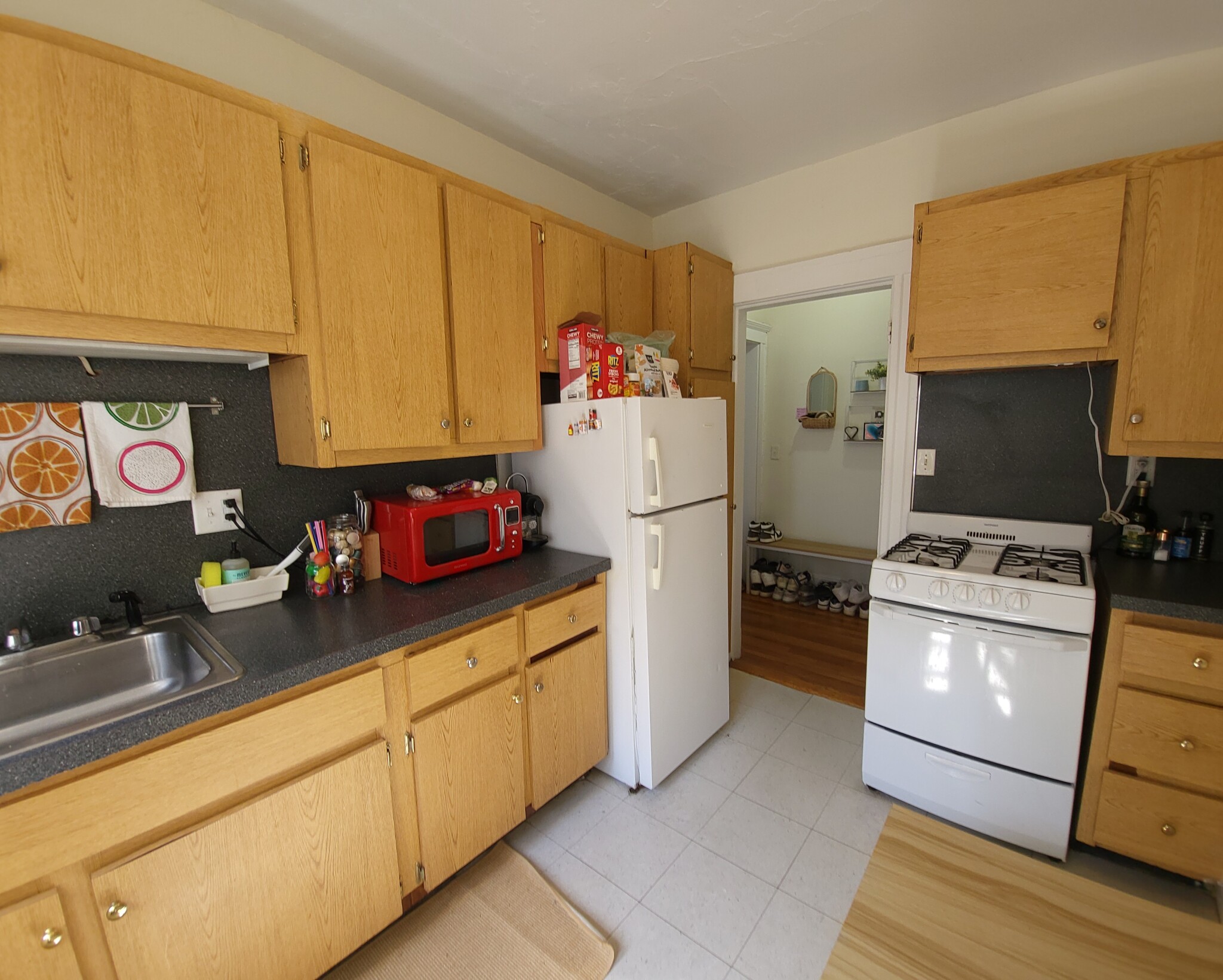 1 bed, 1 bath apartment for rent at 1634 Commonwealth Ave, Unit 15, Brighton — photo 2 of 3