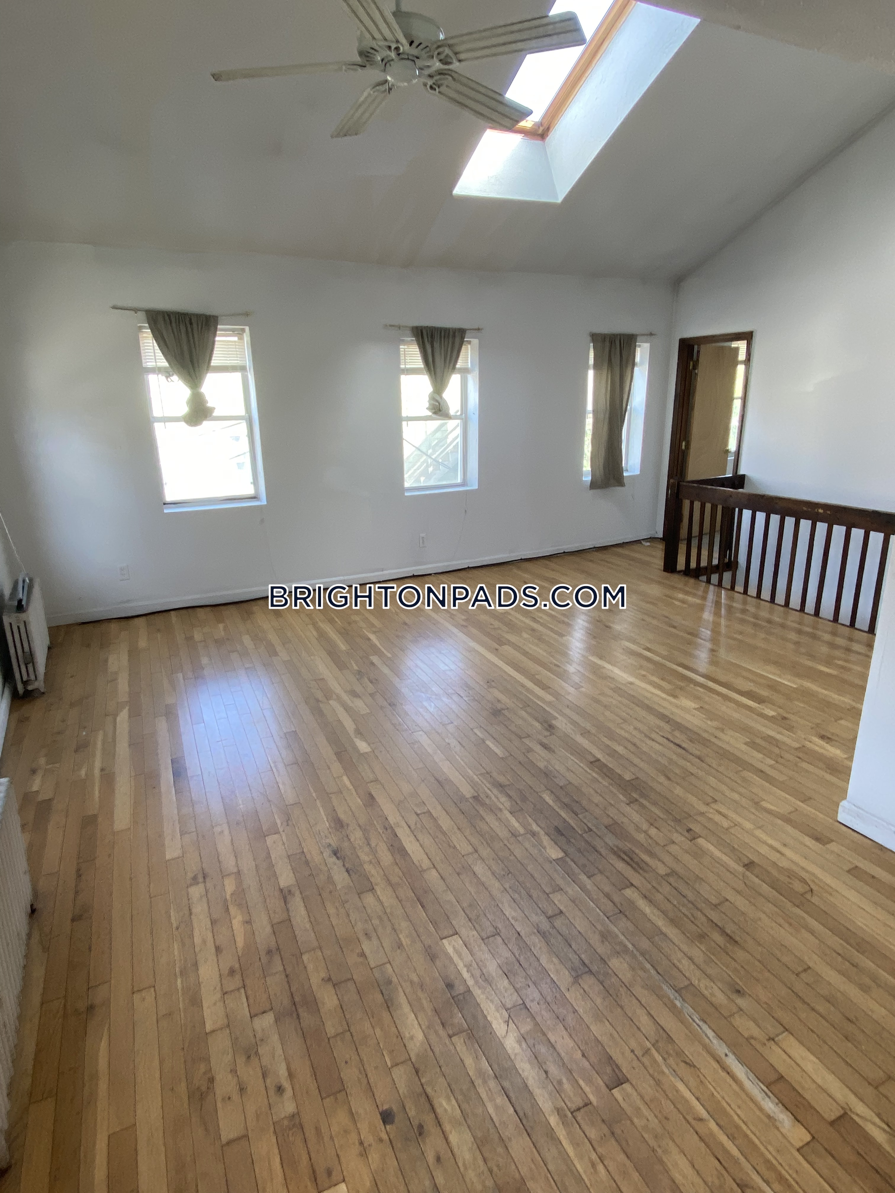 4 bed, 1 bath apartment for rent at 6 Shepard St, Brighton — photo 6 of 6