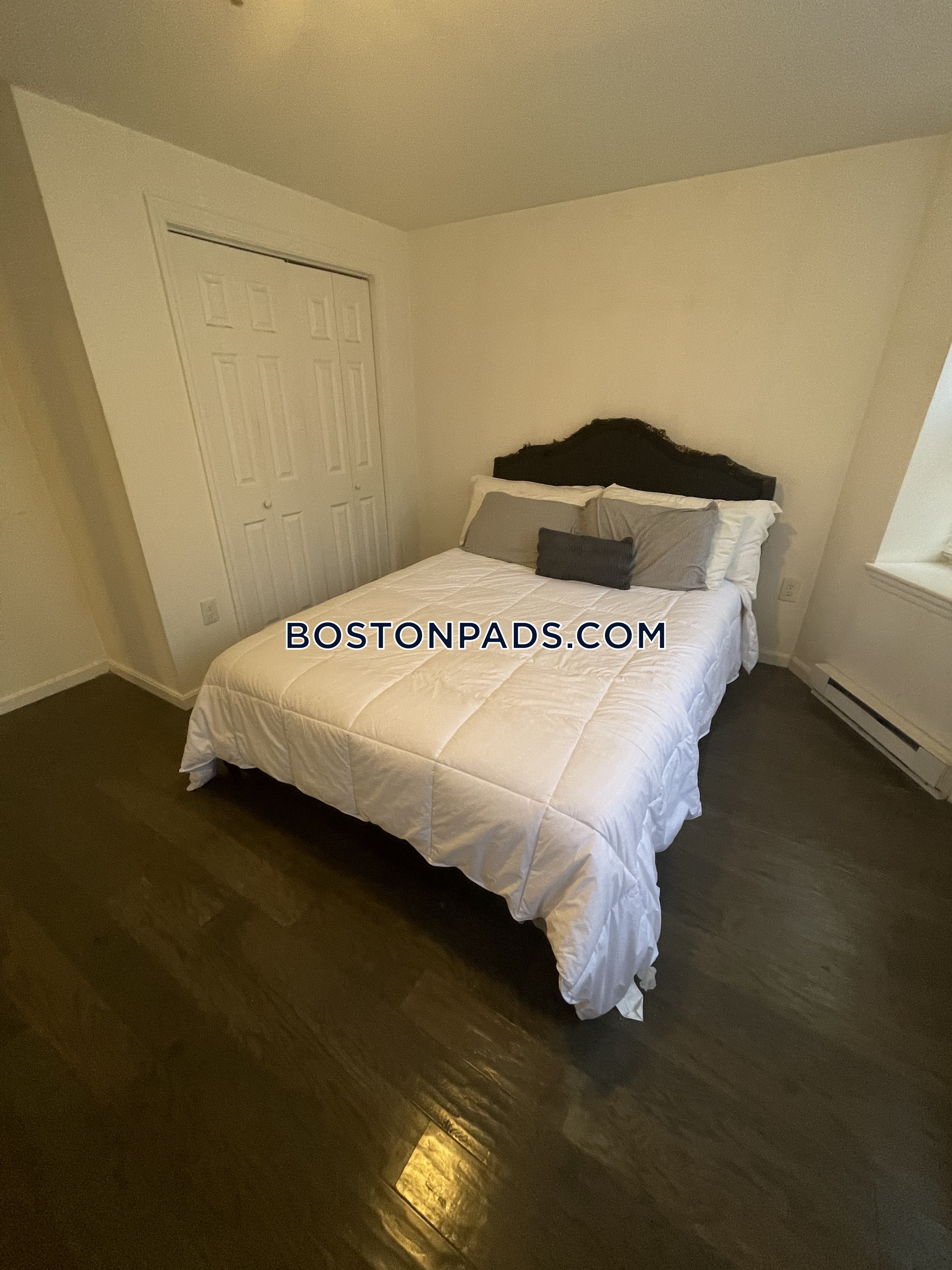 1 bed, 1 bath apartment for rent at 15 Queensberry St Unit Aa, Fenway — photo 7 of 8