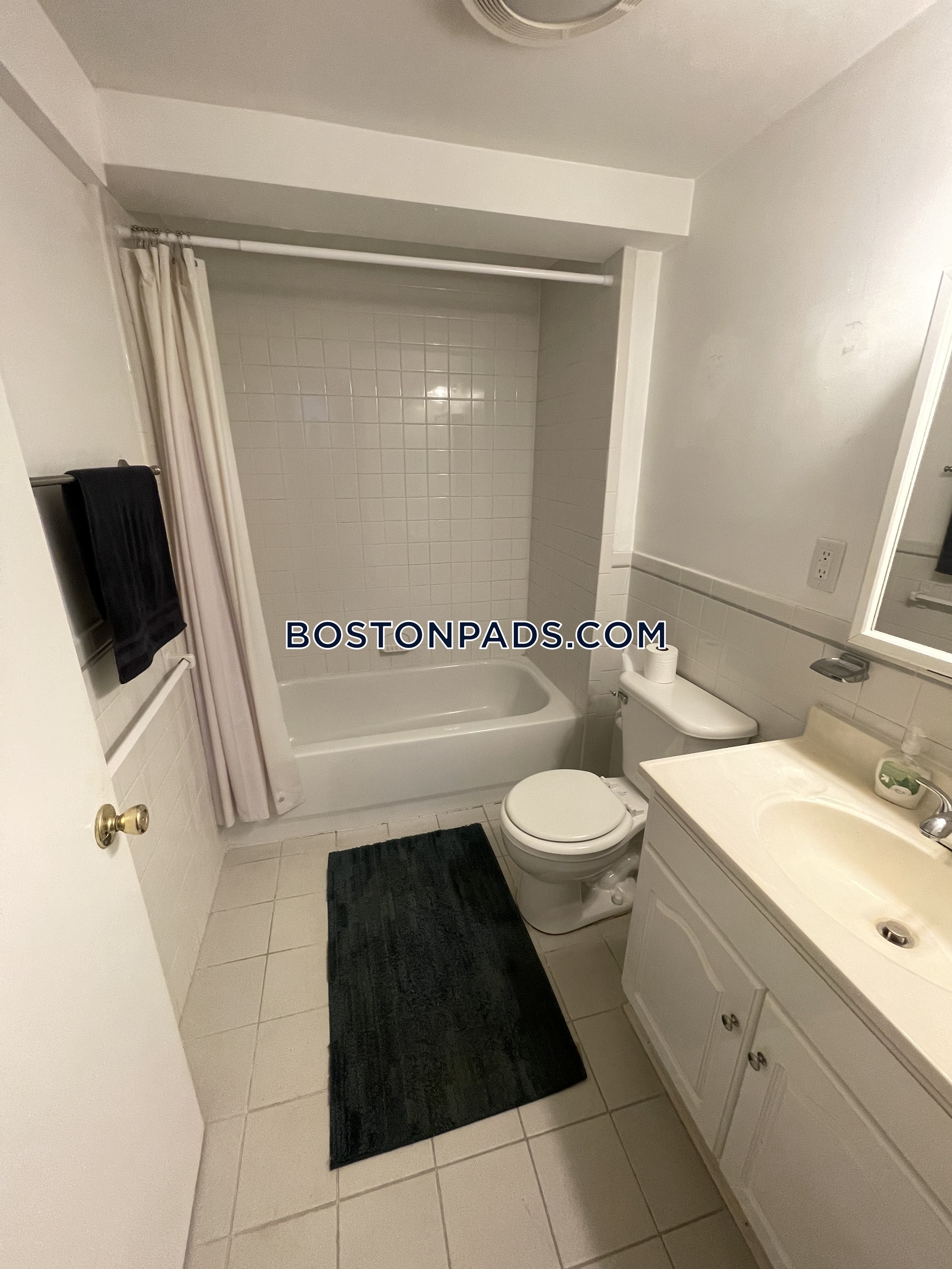 1 bed, 1 bath apartment for rent at 15 Queensberry St Unit Aa, Fenway — photo 8 of 8