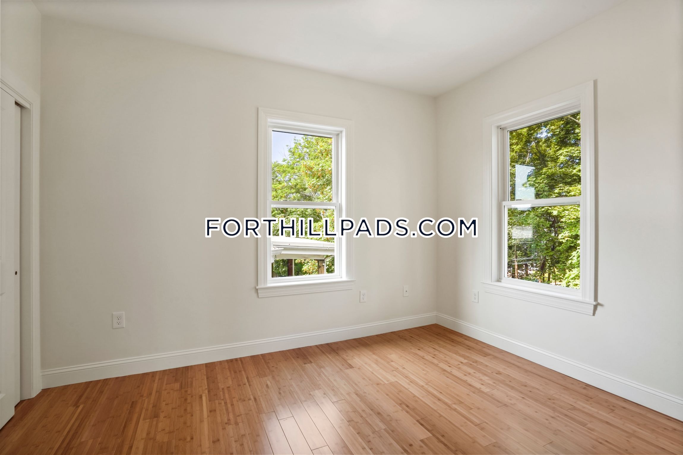 4 bed, 2 bath apartment for rent at 137 Thornton St Unit 3, Roxbury — photo 2 of 5