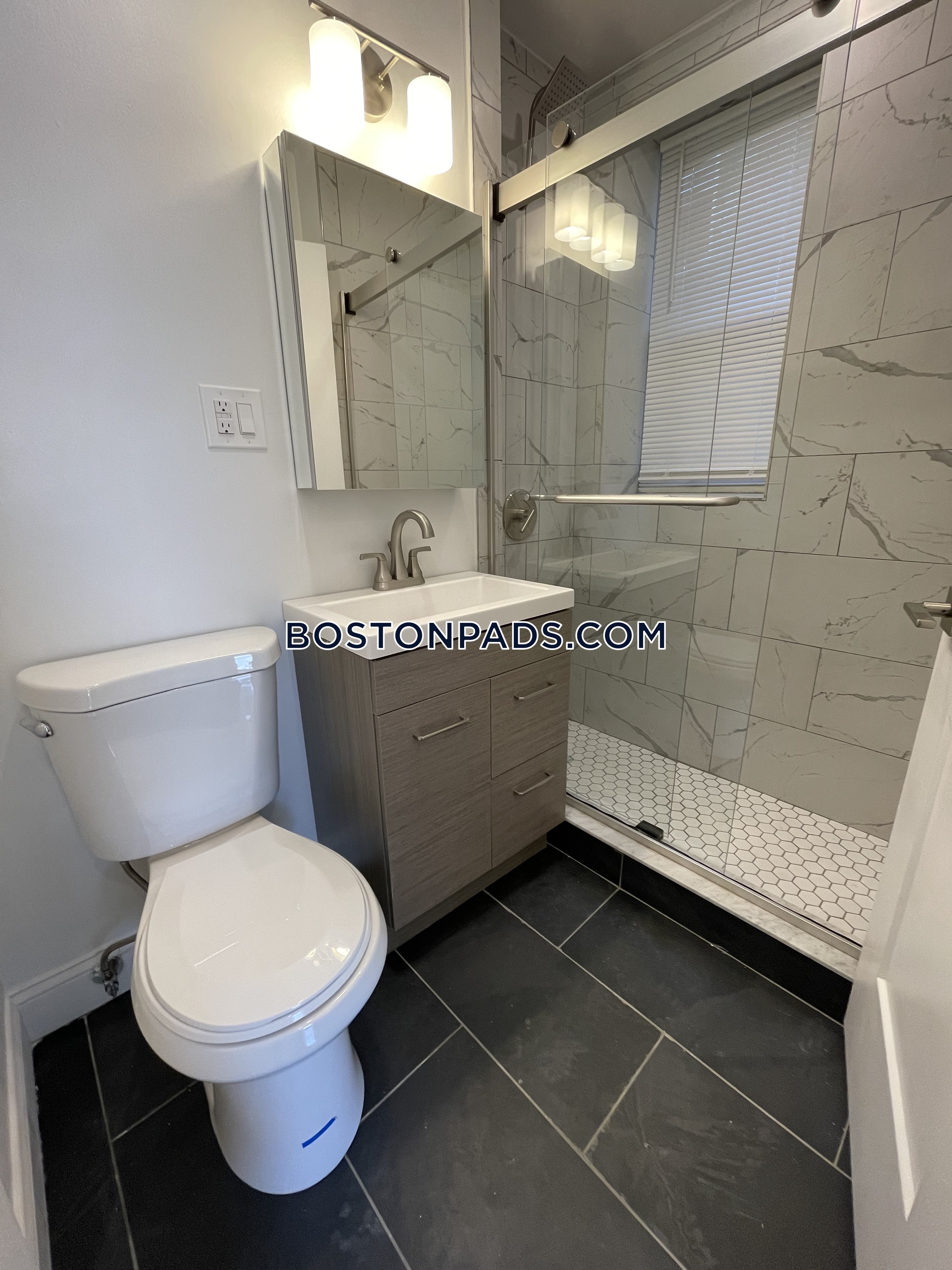 2 bed, 1 bath apartment for rent at 20 Queensberry St Unit 7F, Fenway — photo 4 of 9