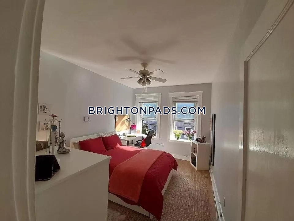 2 bed, 1 bath apartment for rent at 316 Summit Ave Unit 6, Brighton — photo 7 of 8