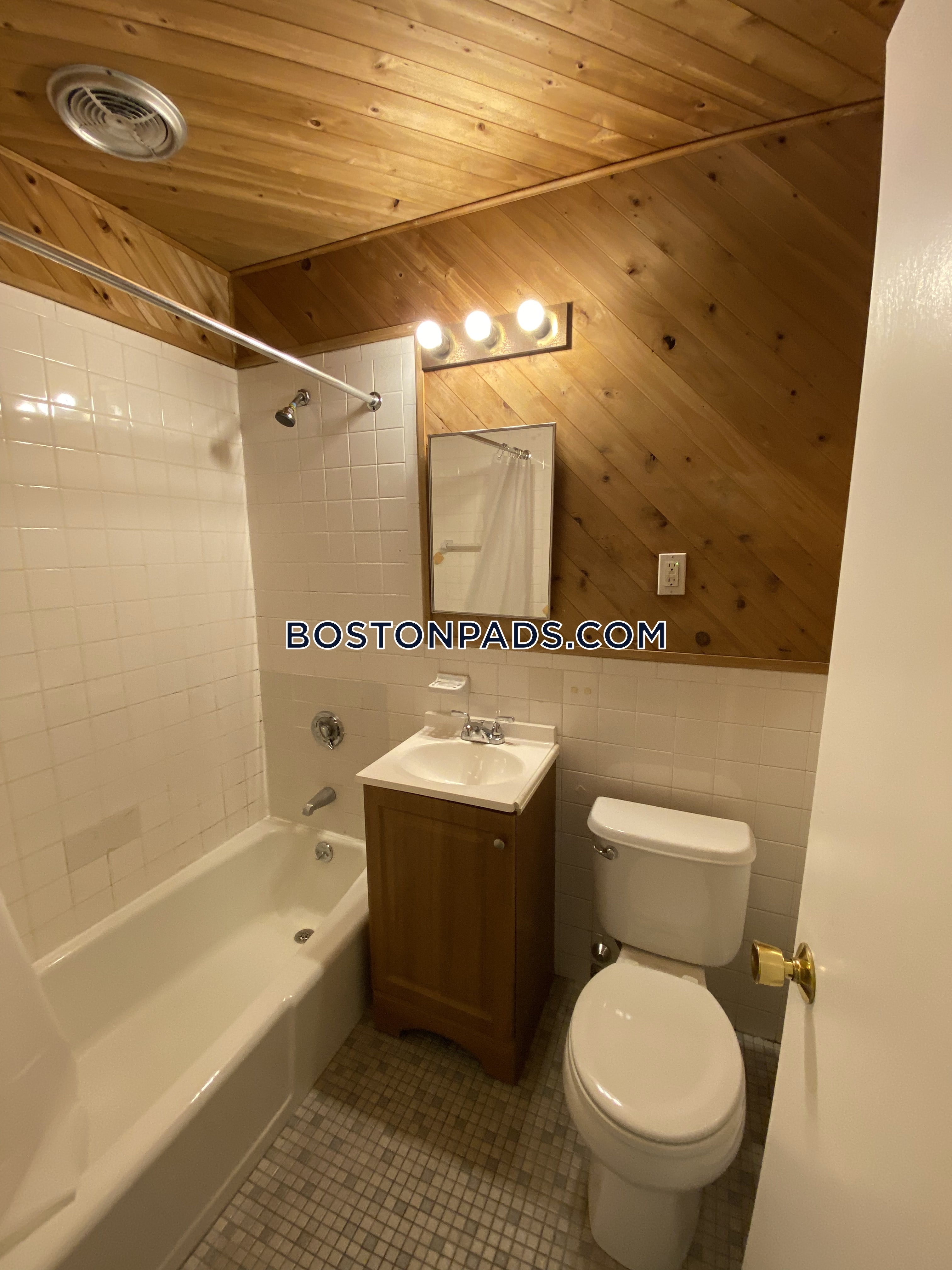3 bed, 1 bath apartment for rent at 49 Symphony Rd Unit 35, Fenway — photo 10 of 22