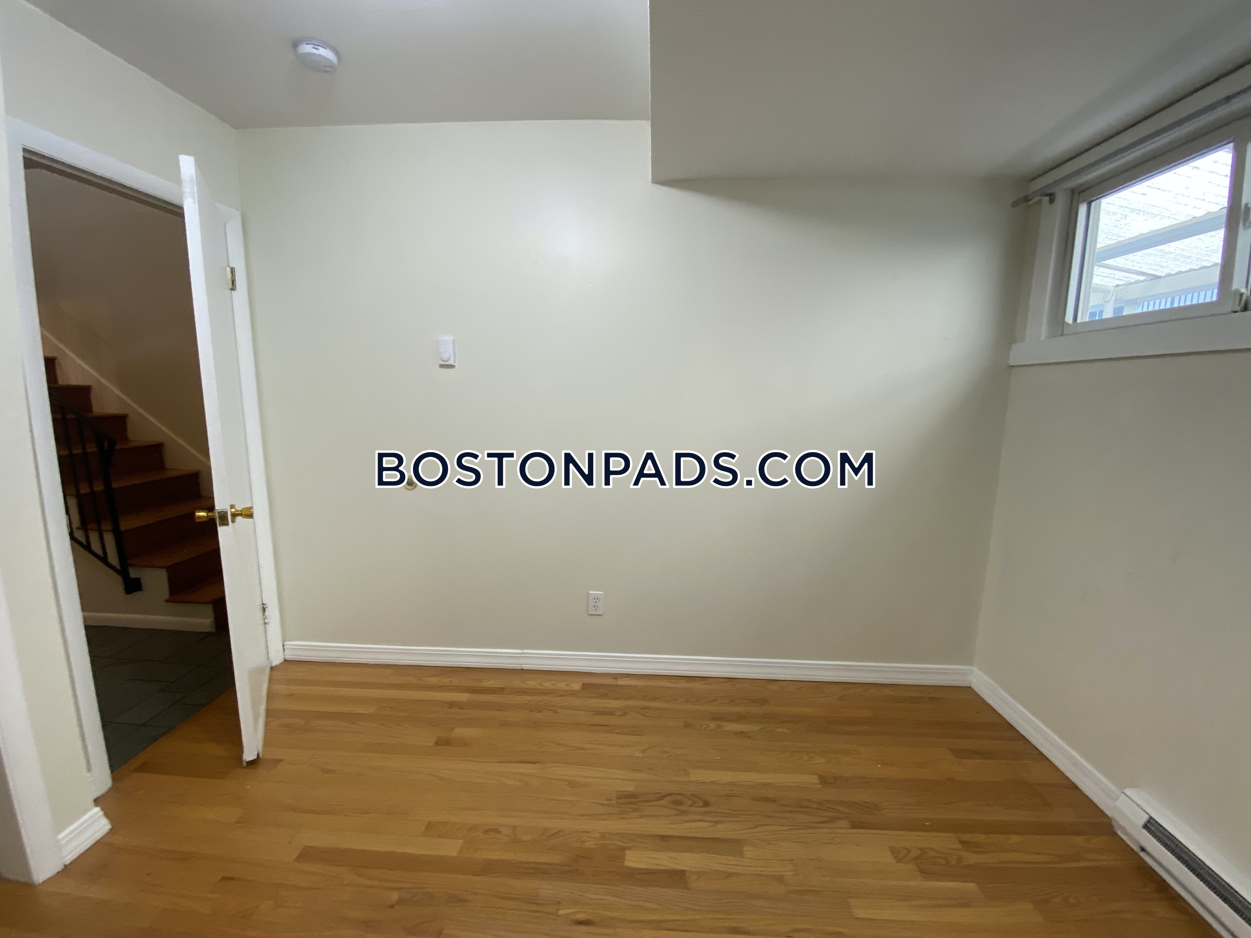 3 bed, 1 bath apartment for rent at 49 Symphony Rd Unit 35, Fenway — photo 11 of 22