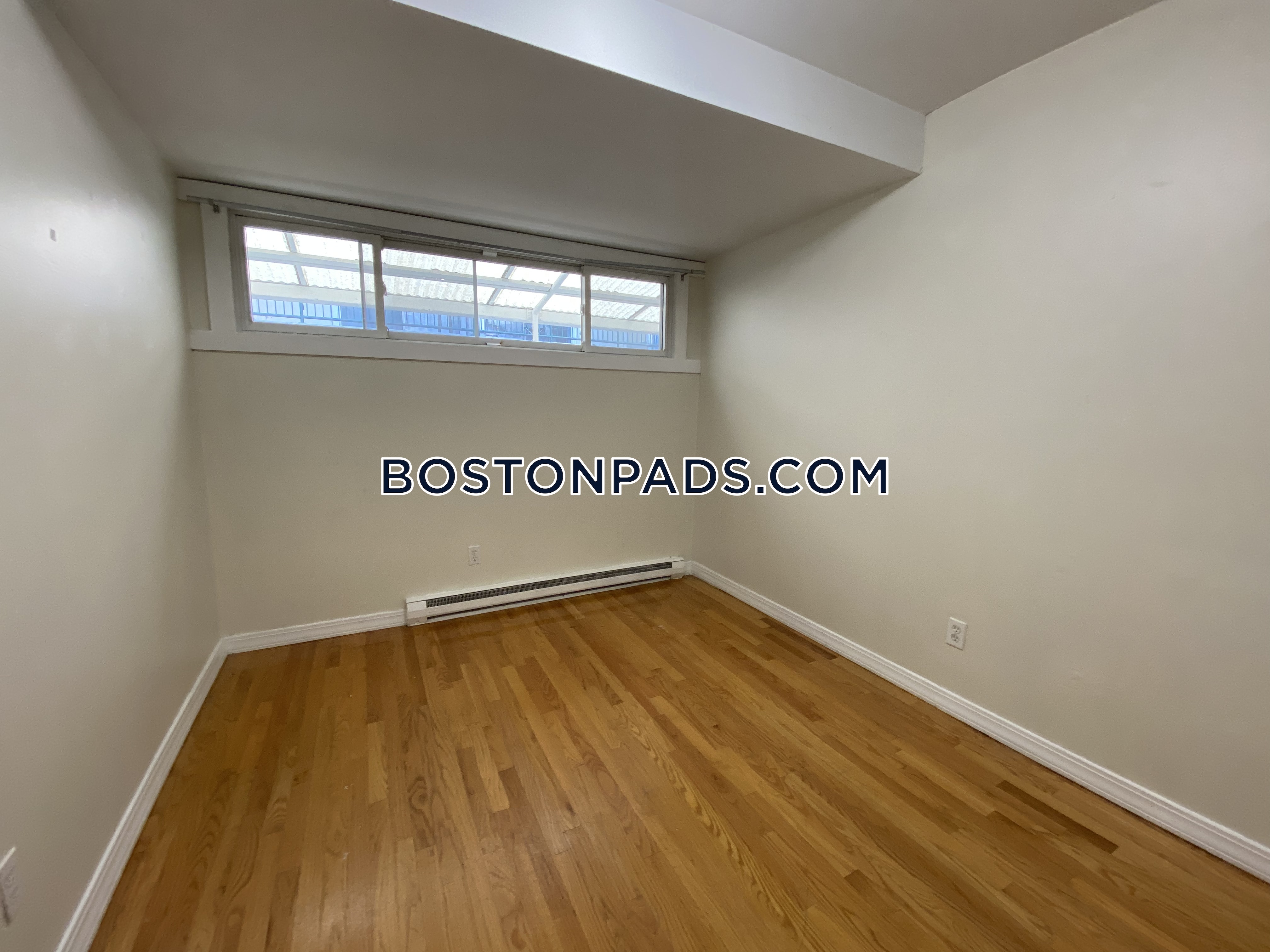 3 bed, 1 bath apartment for rent at 49 Symphony Rd Unit 35, Fenway — photo 12 of 22
