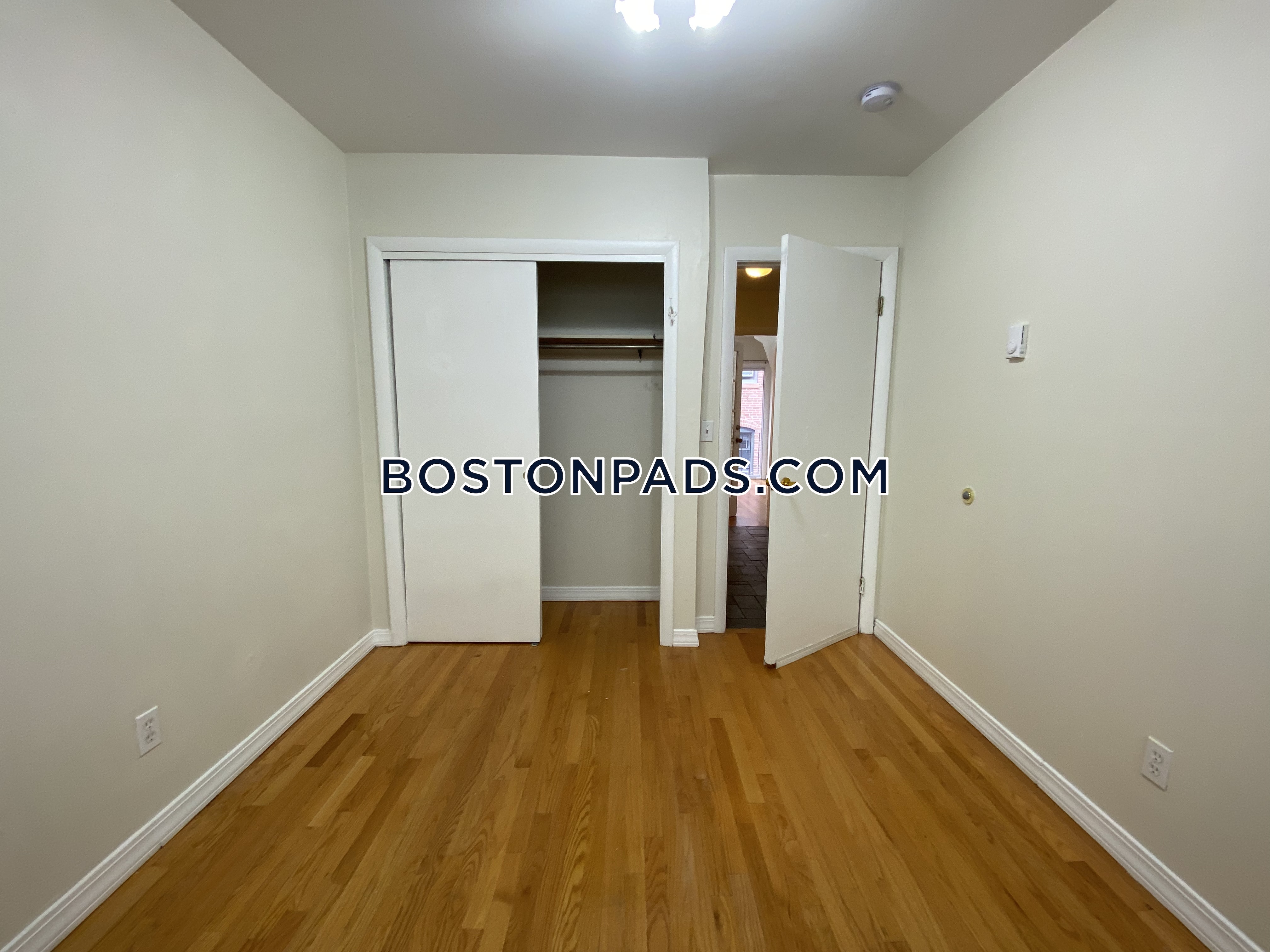 3 bed, 1 bath apartment for rent at 49 Symphony Rd Unit 35, Fenway — photo 14 of 22