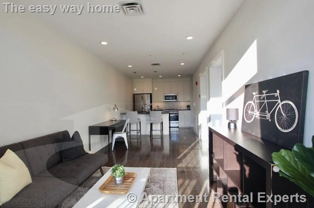 434 Mcgrath Hwy, Prospect Hill