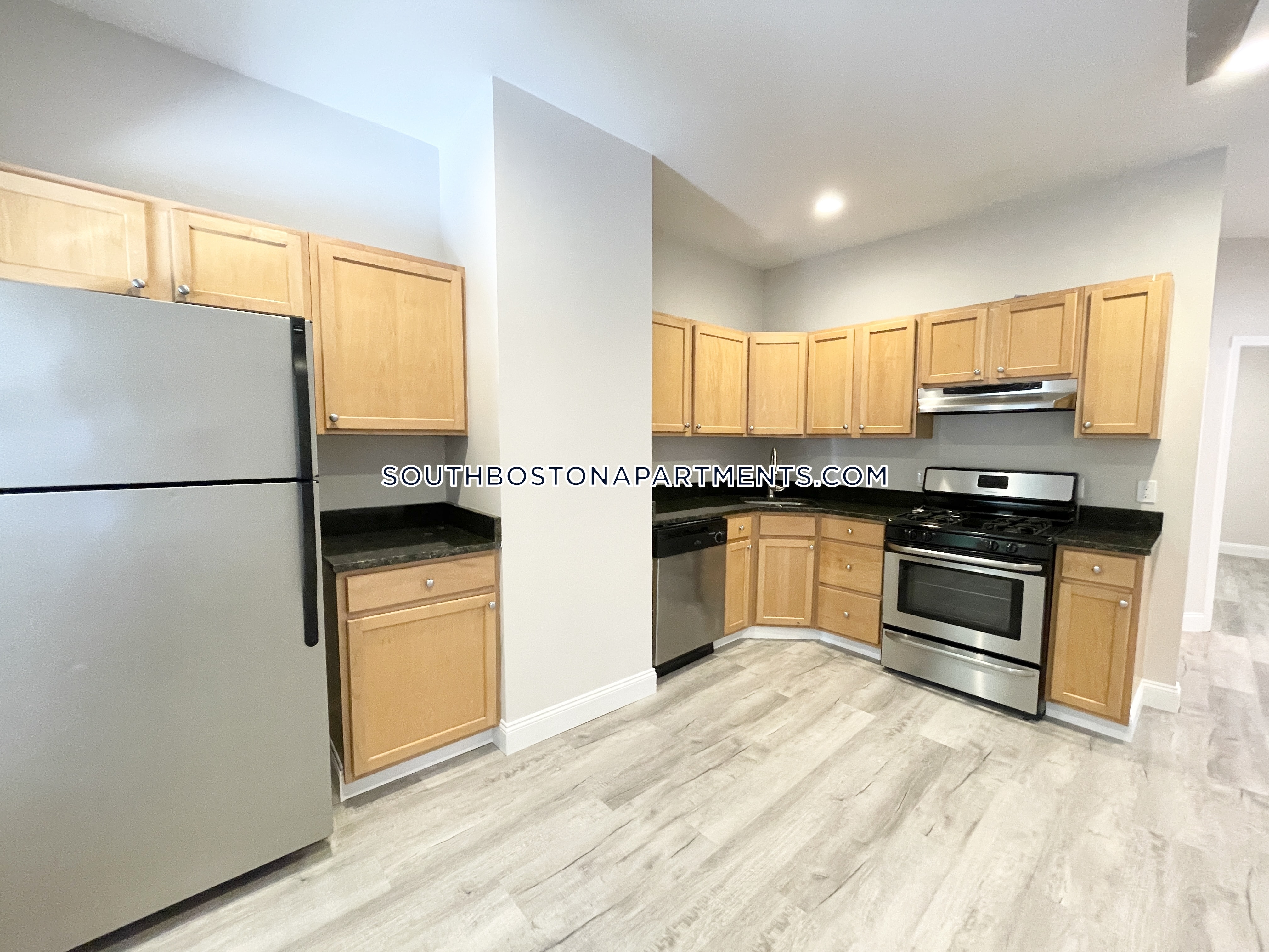 4 bed, 2 bath apartment for rent at 174 Bolton St Unit 1A, South Boston — photo 6 of 27