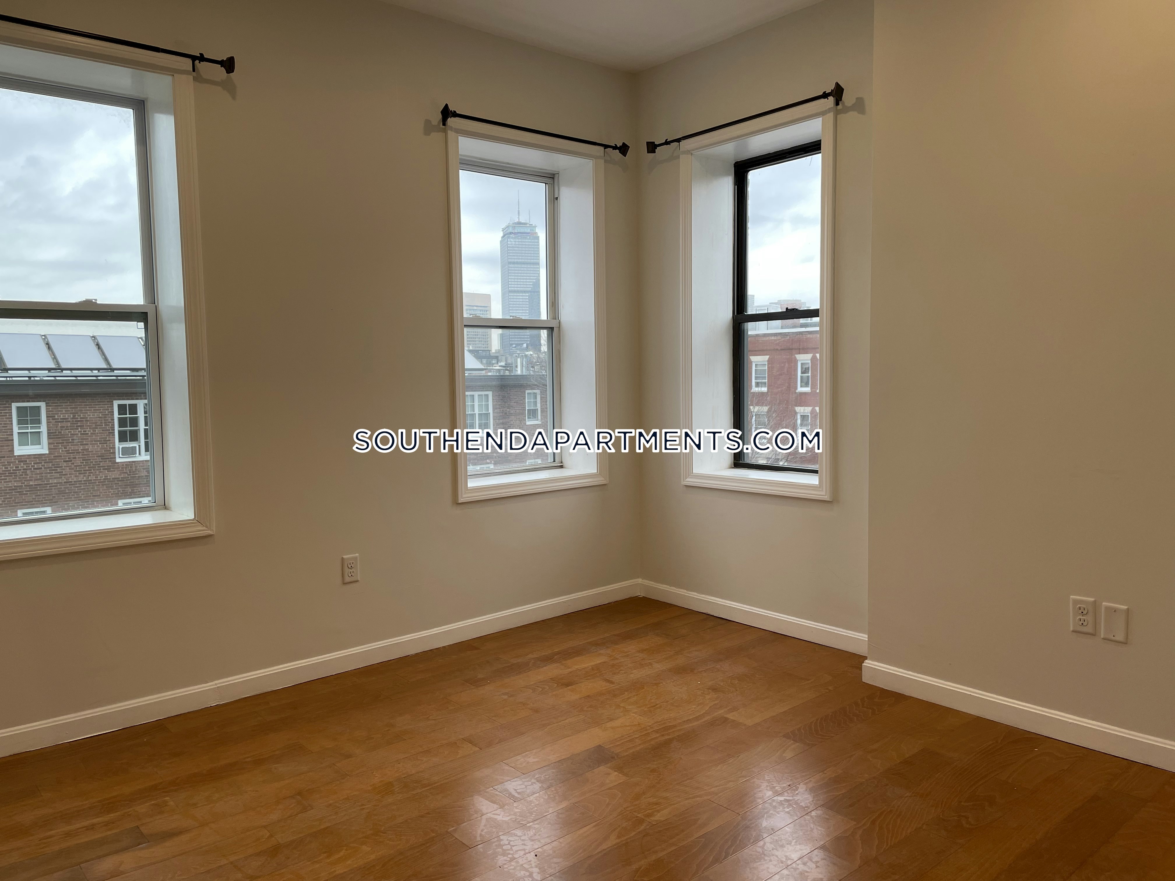 3 bed, 1 bath apartment for rent at 608 Shawmut Ave Unit 2, Roxbury — photo 2 of 8