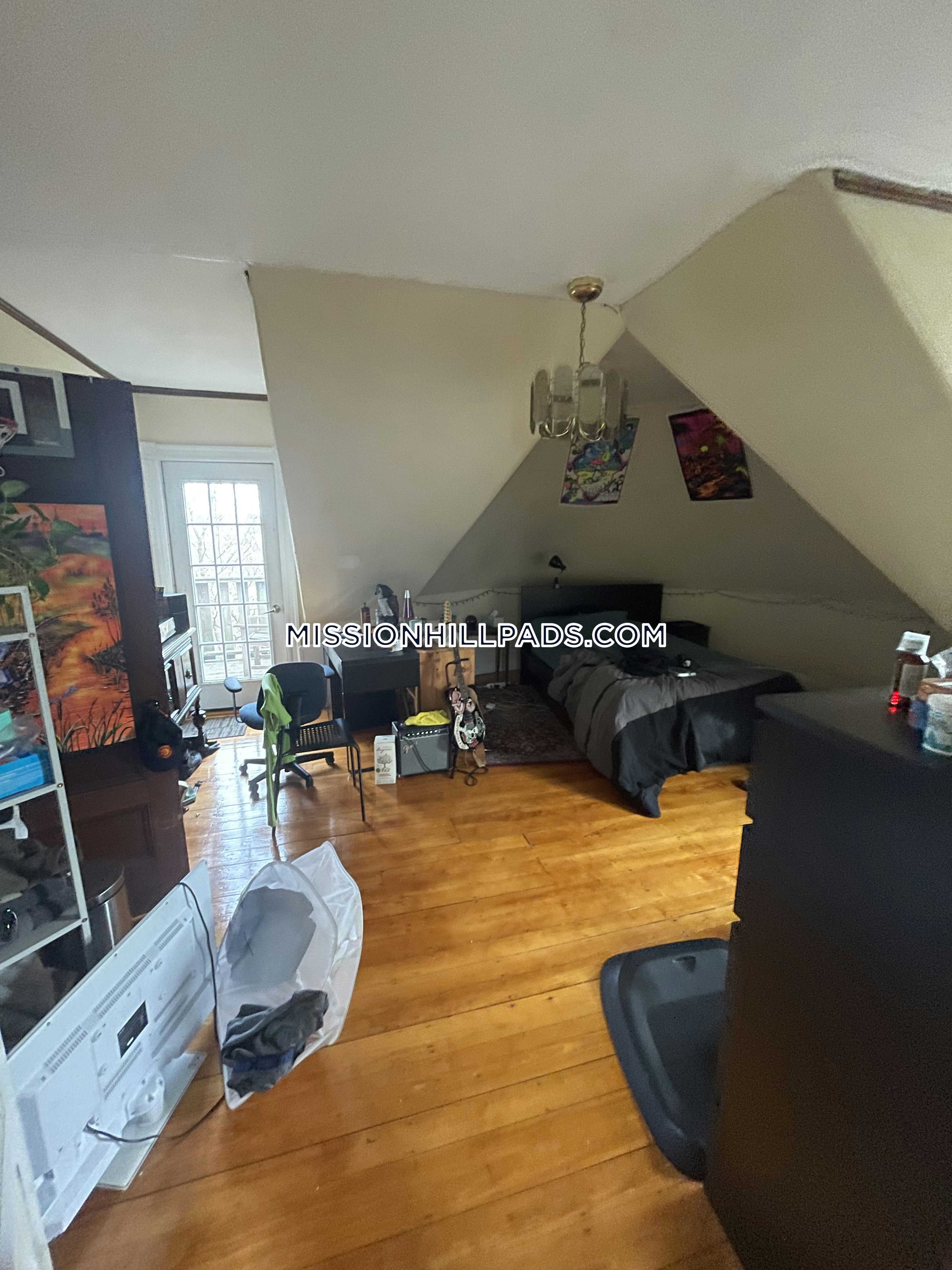 270 Parker Hill Ave, Mission Hill