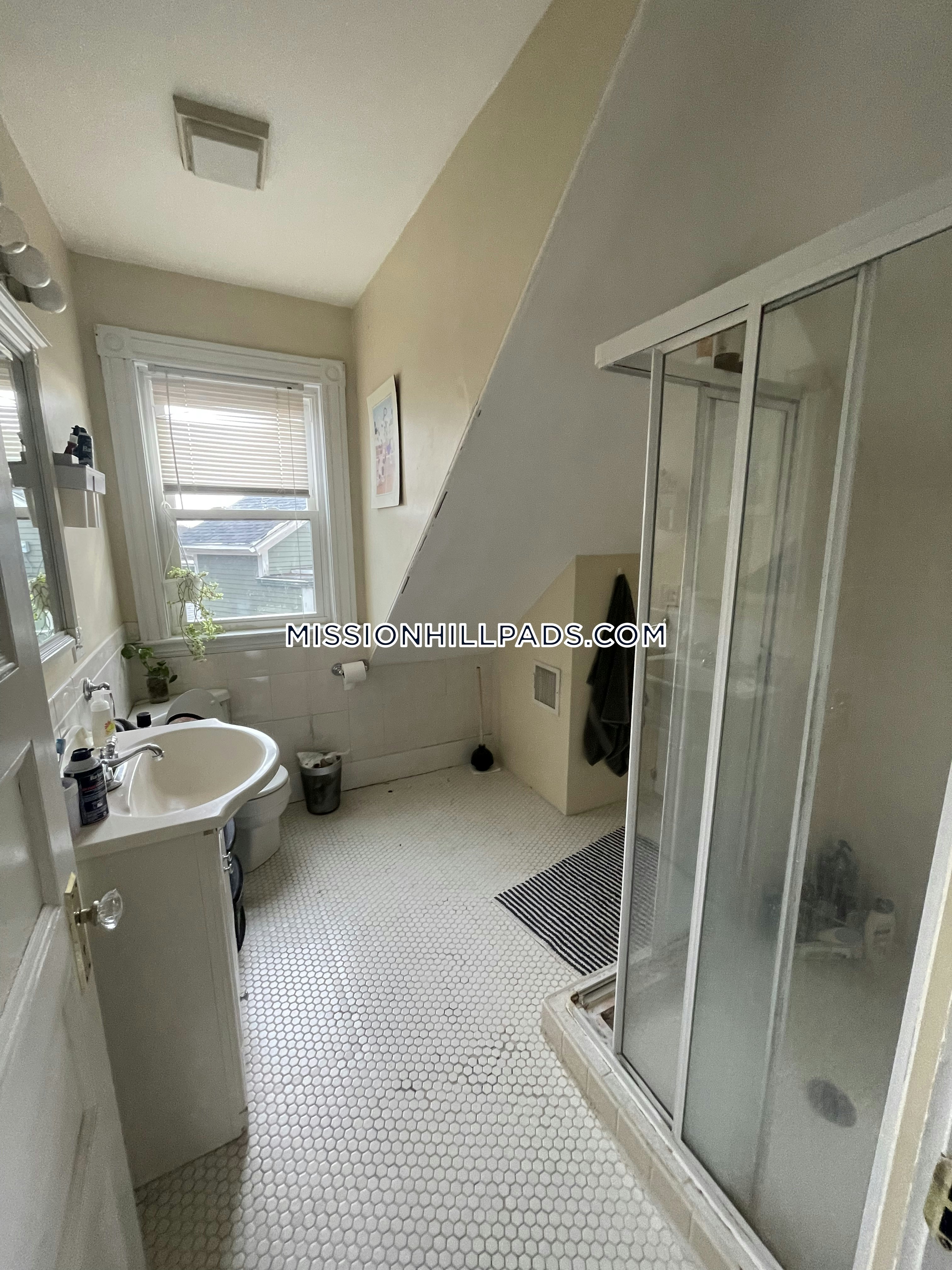 270 Parker Hill Ave, Mission Hill