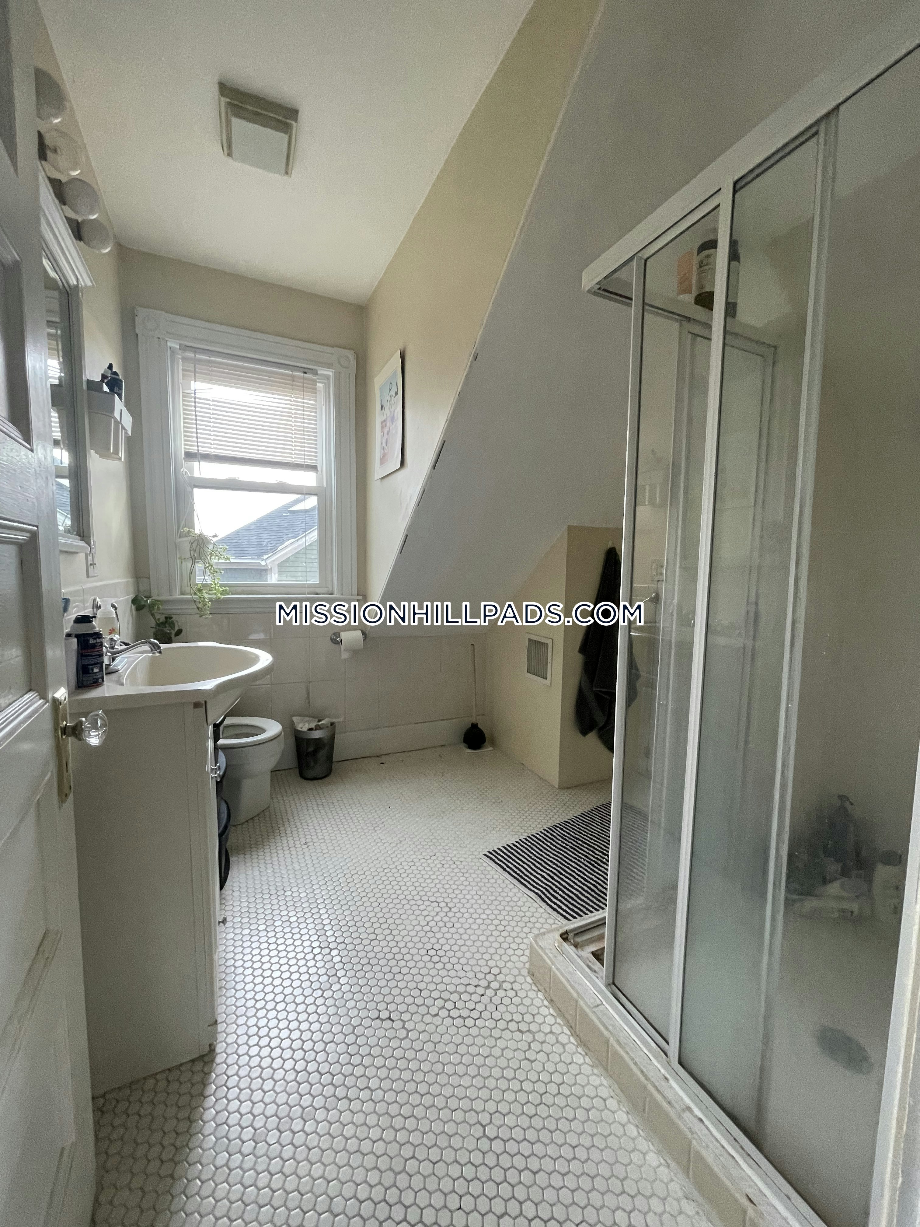 270 Parker Hill Ave, Mission Hill