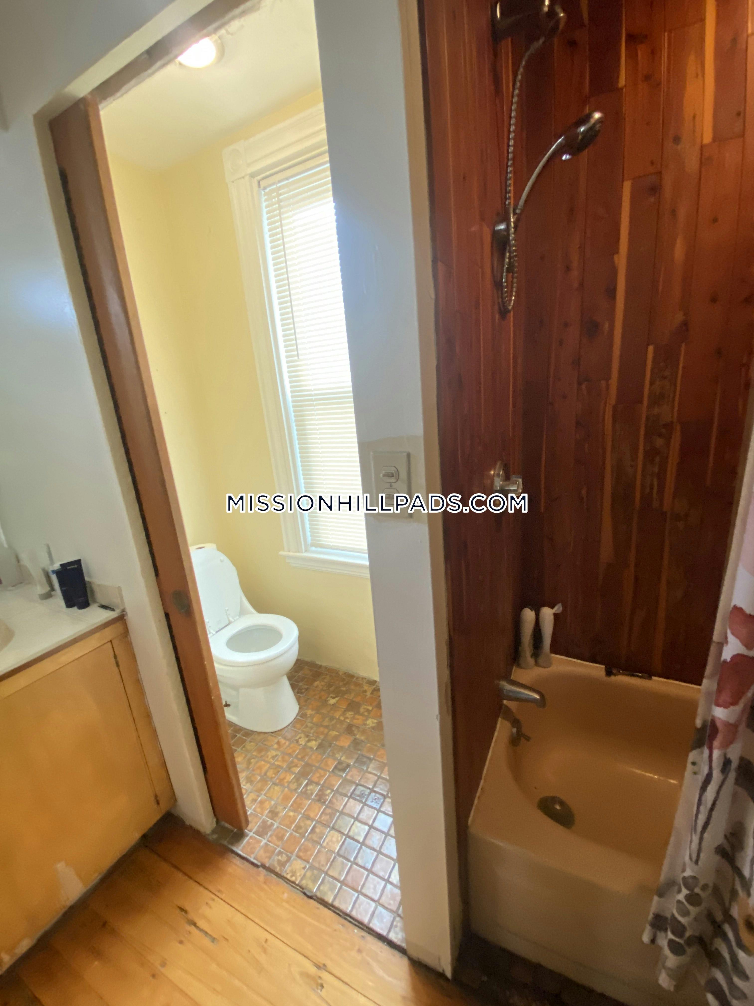 270 Parker Hill Ave, Mission Hill