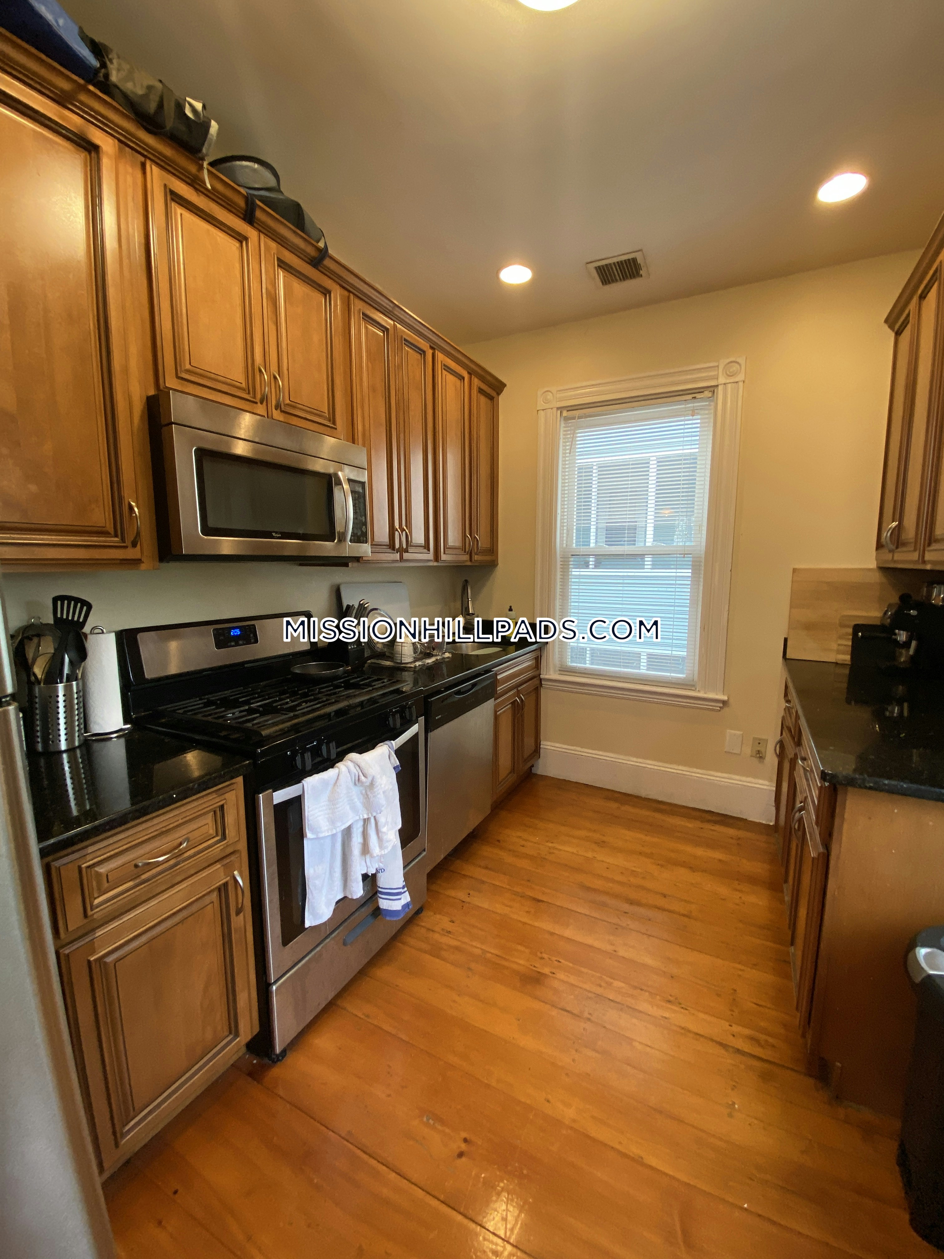 270 Parker Hill Ave, Mission Hill