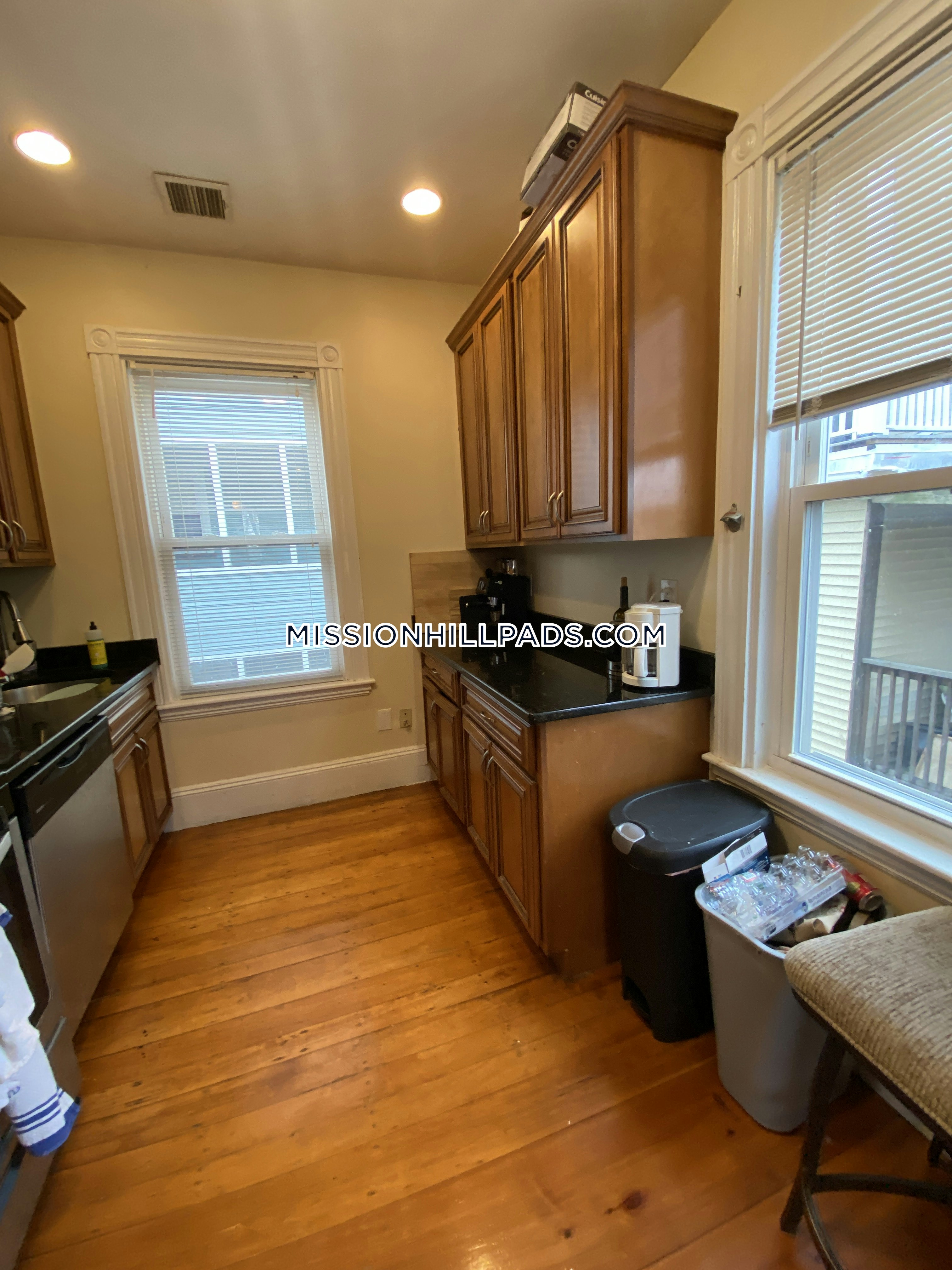 270 Parker Hill Ave, Mission Hill