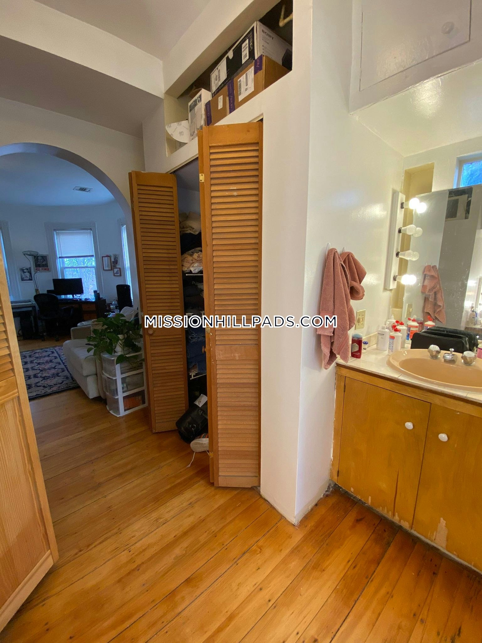 270 Parker Hill Ave, Mission Hill