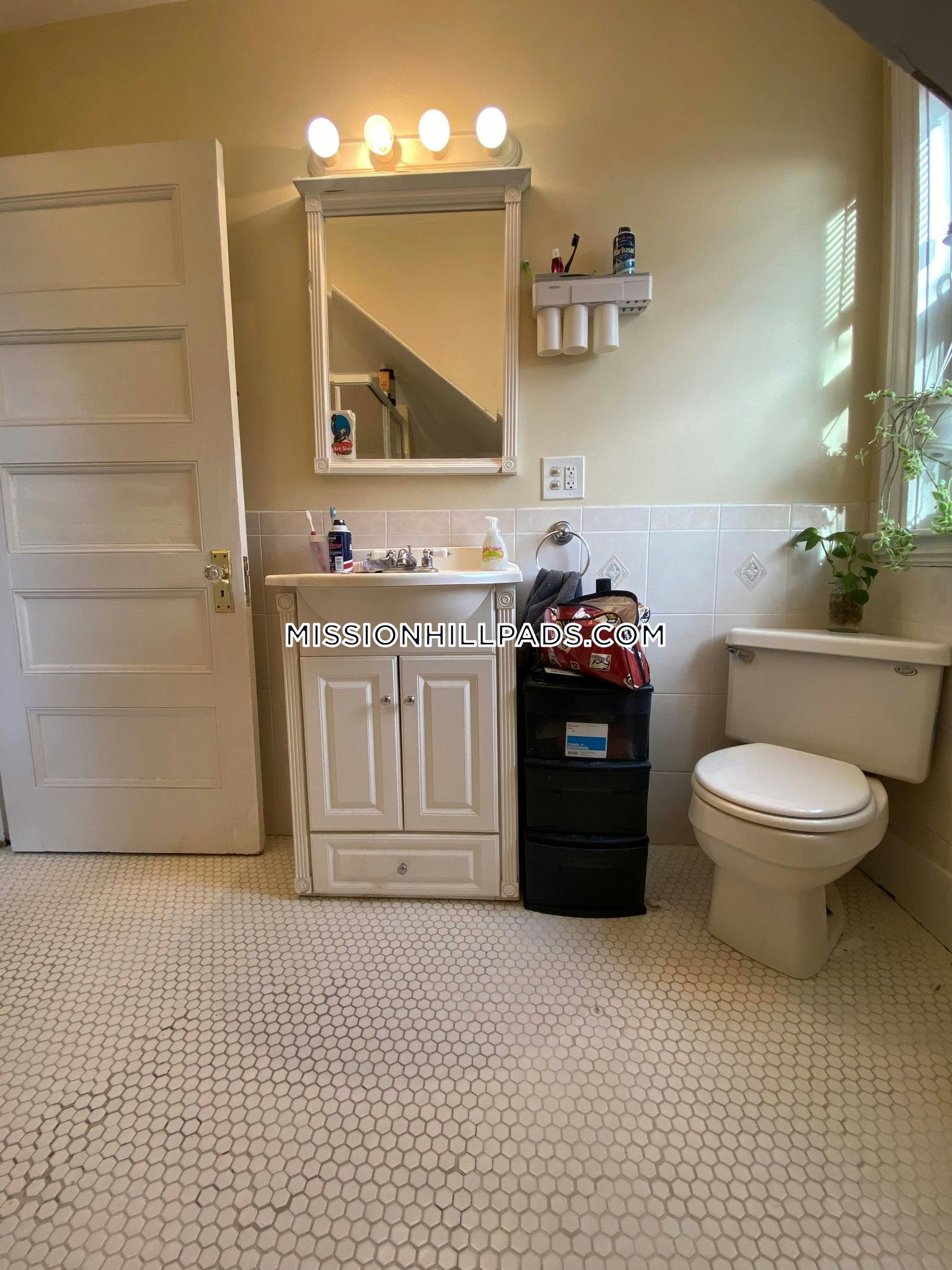 270 Parker Hill Ave, Mission Hill