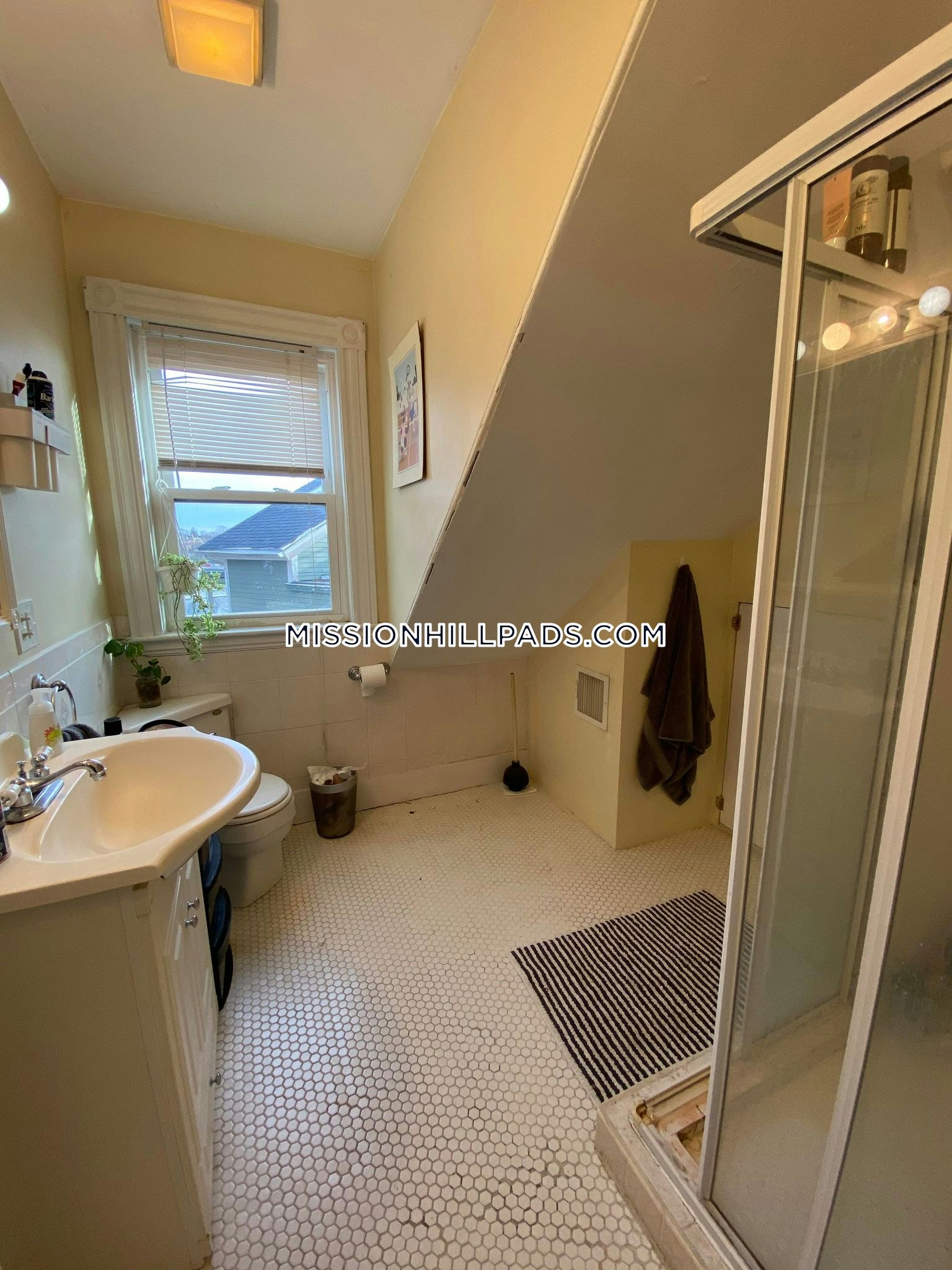 270 Parker Hill Ave, Mission Hill