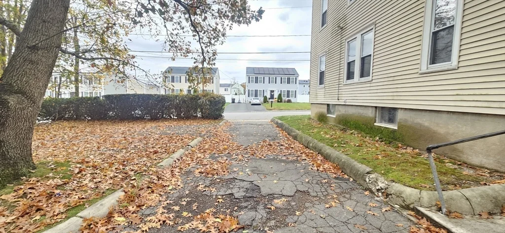 93 Arthur St, Brockton
