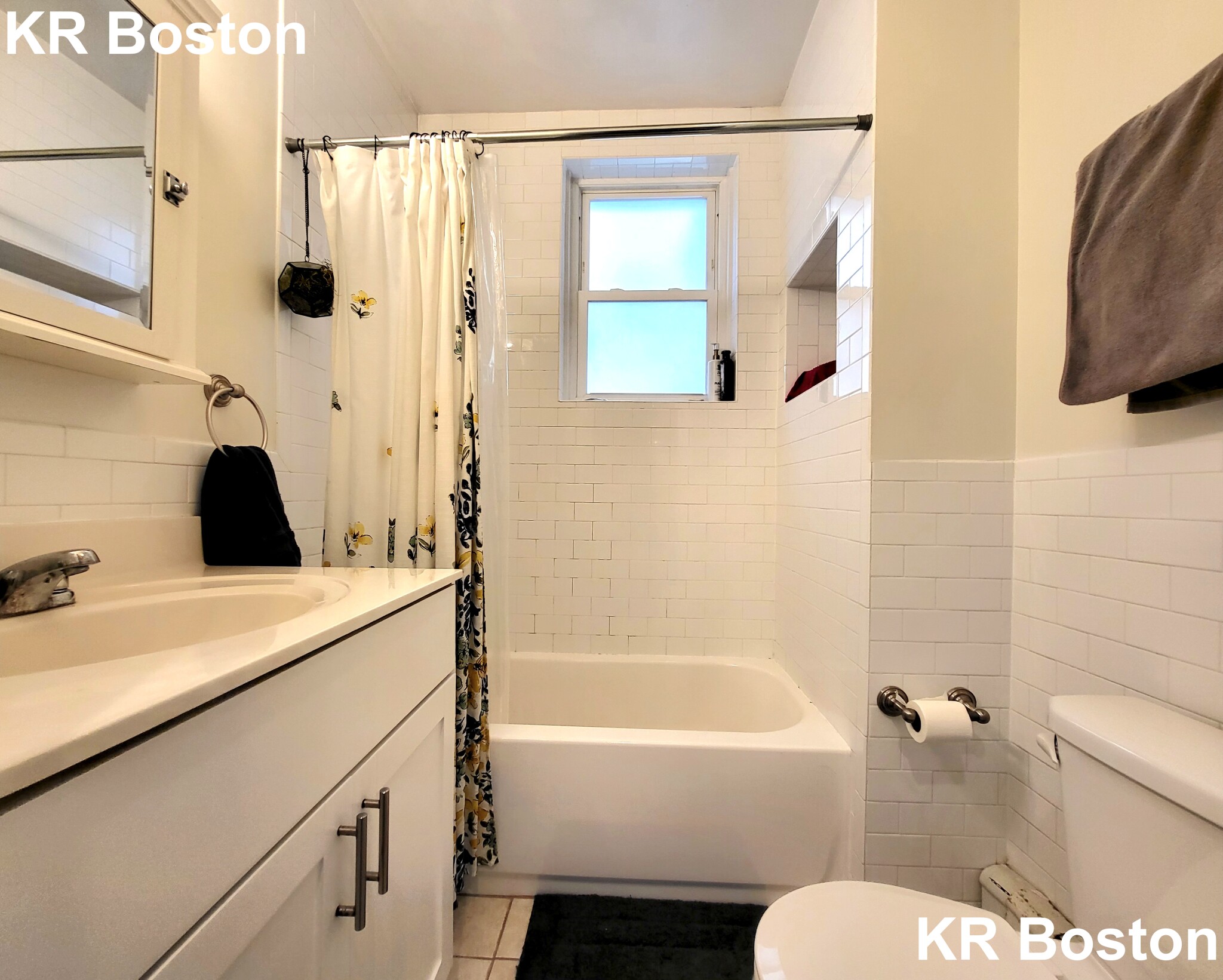 2 bed, 1 bath apartment for rent at 1640 Commonwealth Ave Unit 0', Brighton — photo 3 of 3
