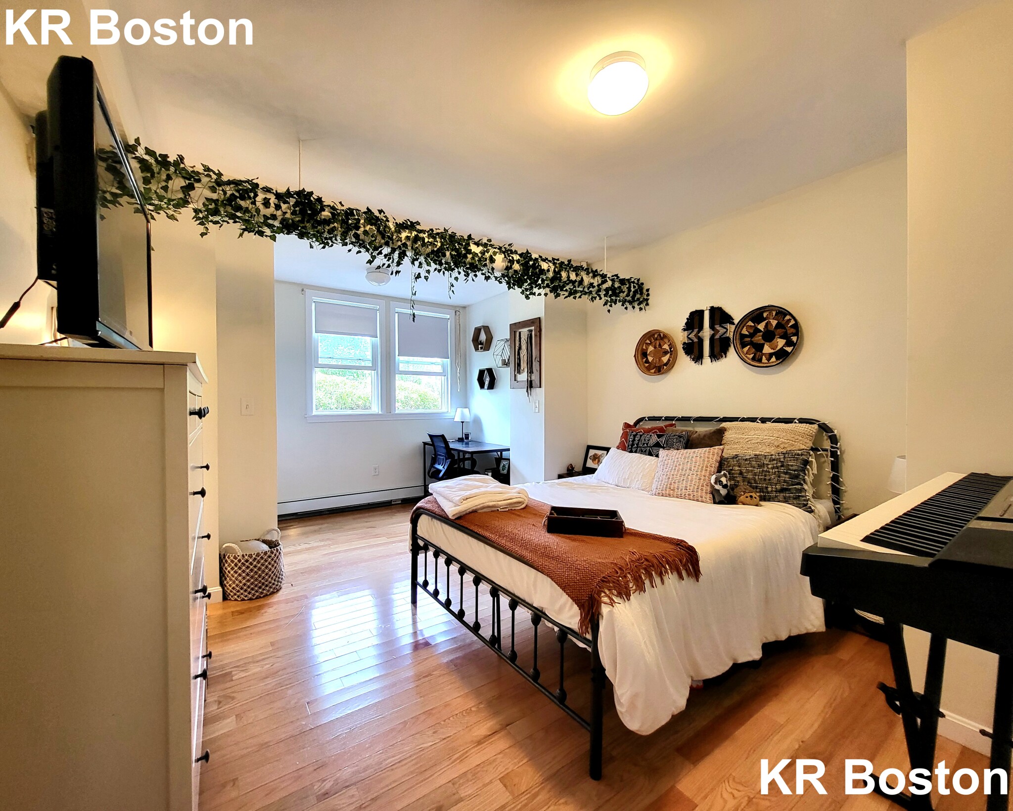 2 bed, 1 bath apartment for rent at 1640 Commonwealth Ave Unit 0', Brighton — photo 1 of 3