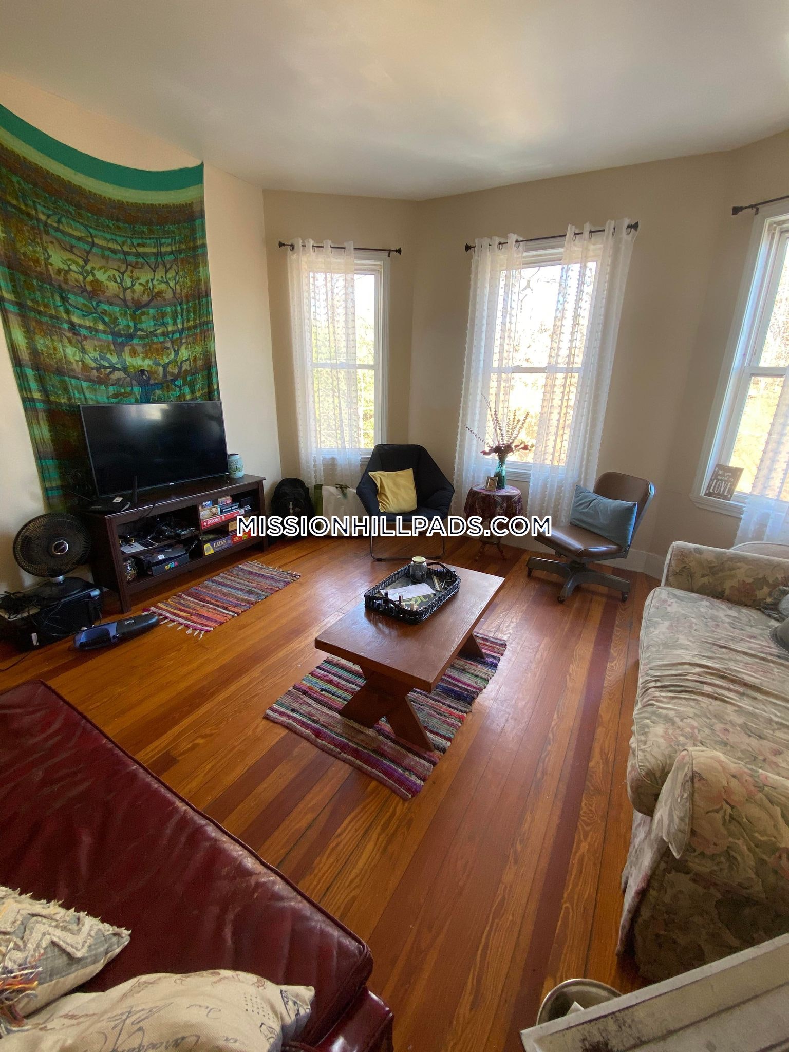 4 bed, 1 bath apartment for rent at 22 Fisher Ave Unit 4, Mission Hill — photo 9 of 15